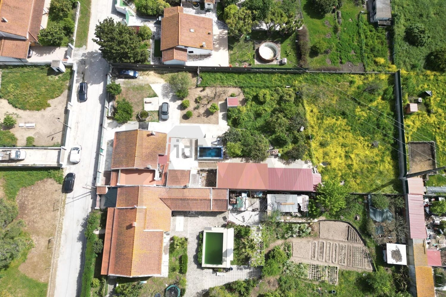 小楼房或独栋别墅出售在Rua António Aleixo - 照片