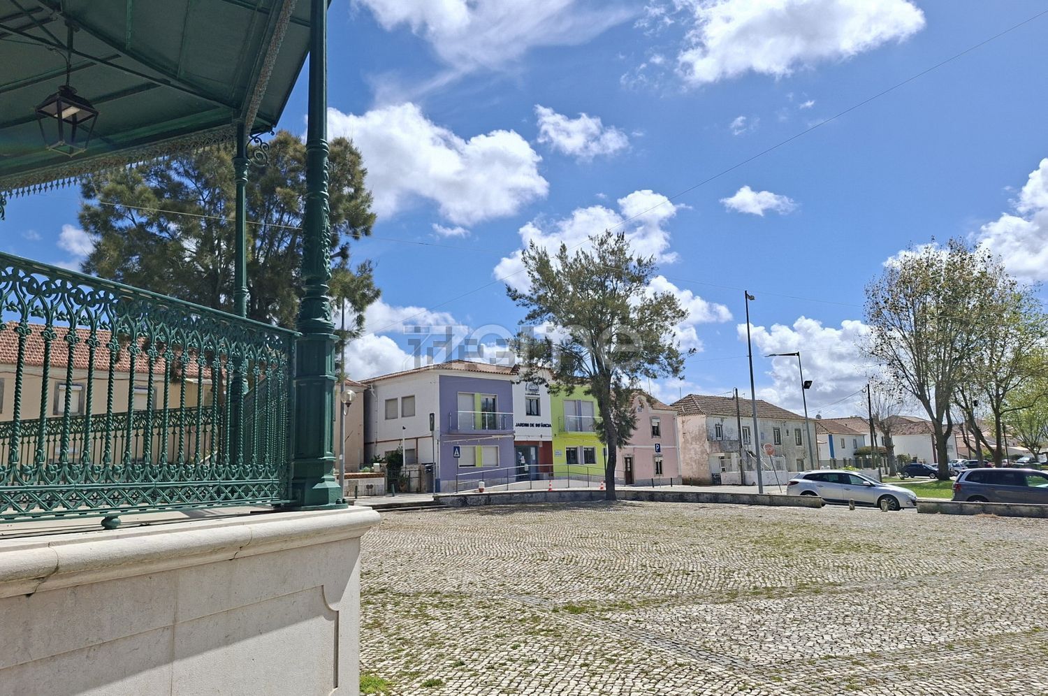 小楼房或独栋别墅出售在Rua Primeiro de Maio, 112 - 视线