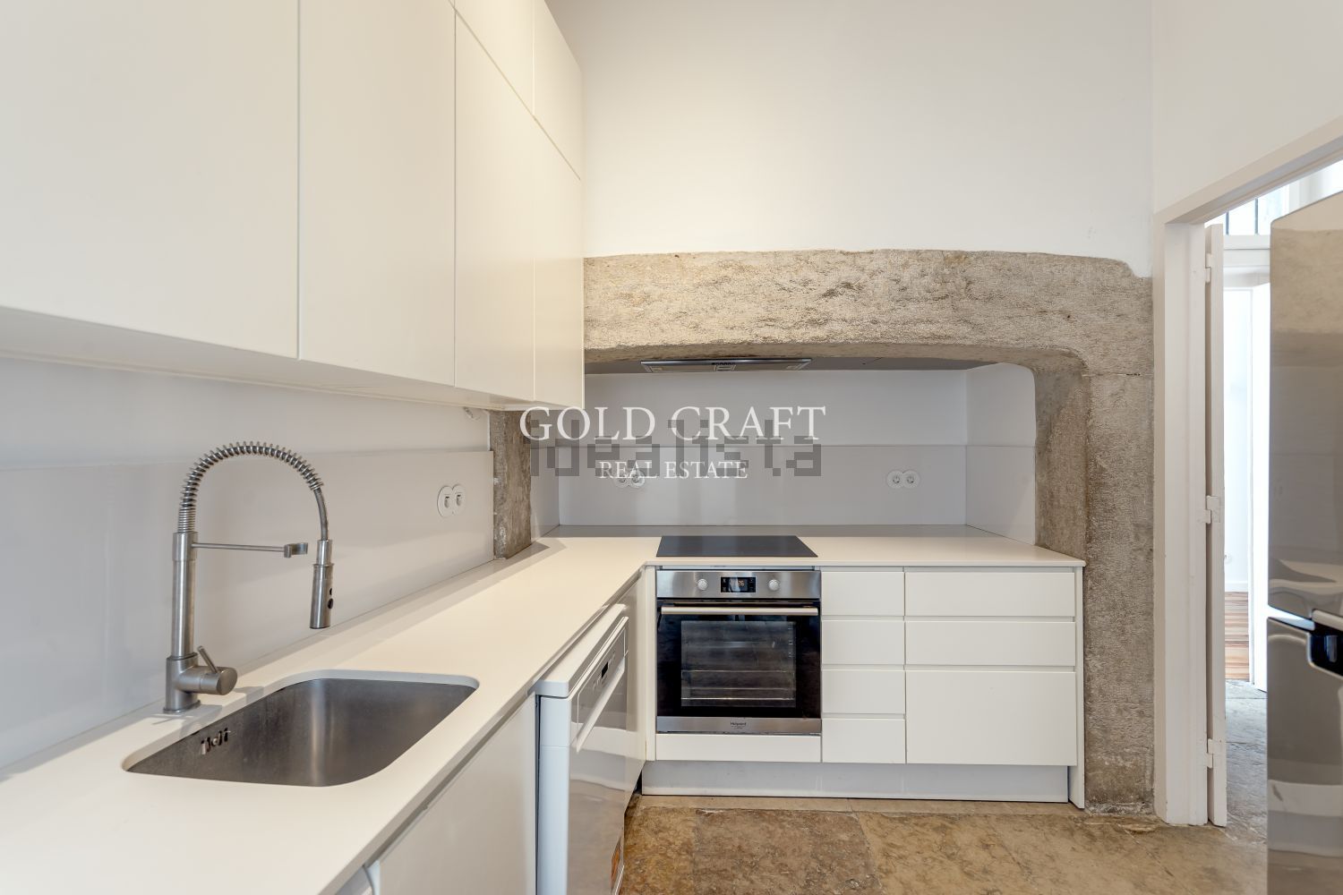 出租公寓 t3在Rua das Janelas Verdes - 厨房