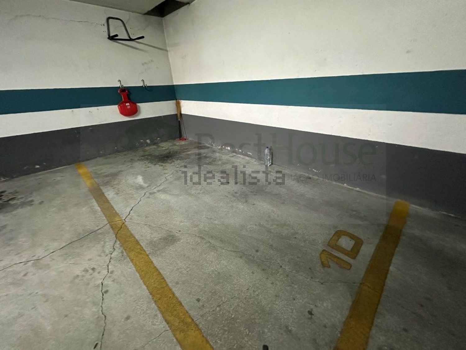 出租公寓 t2在Rua Gonçalves Zarco - 停车位