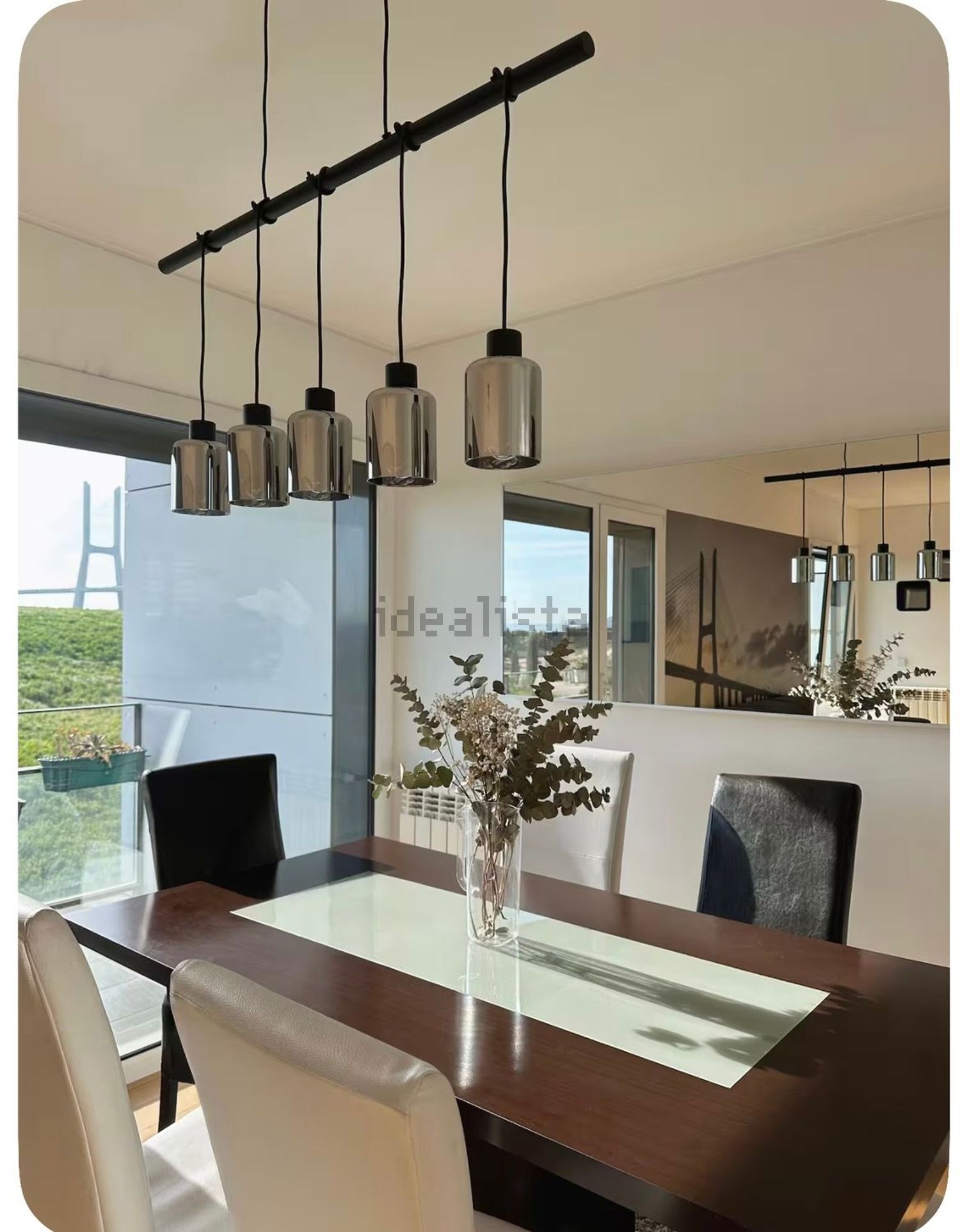 出租小楼房或独栋别墅在Rua do Volga, 1 - 餐厅