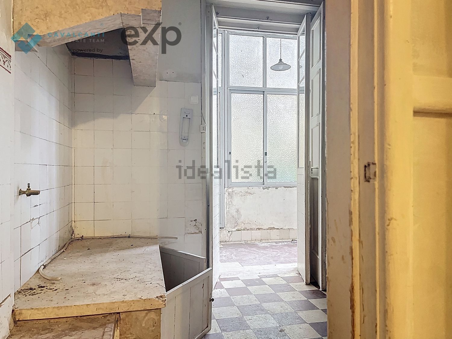 公寓 t3出售在Rua Barão de Sabrosa s/n - 厨房