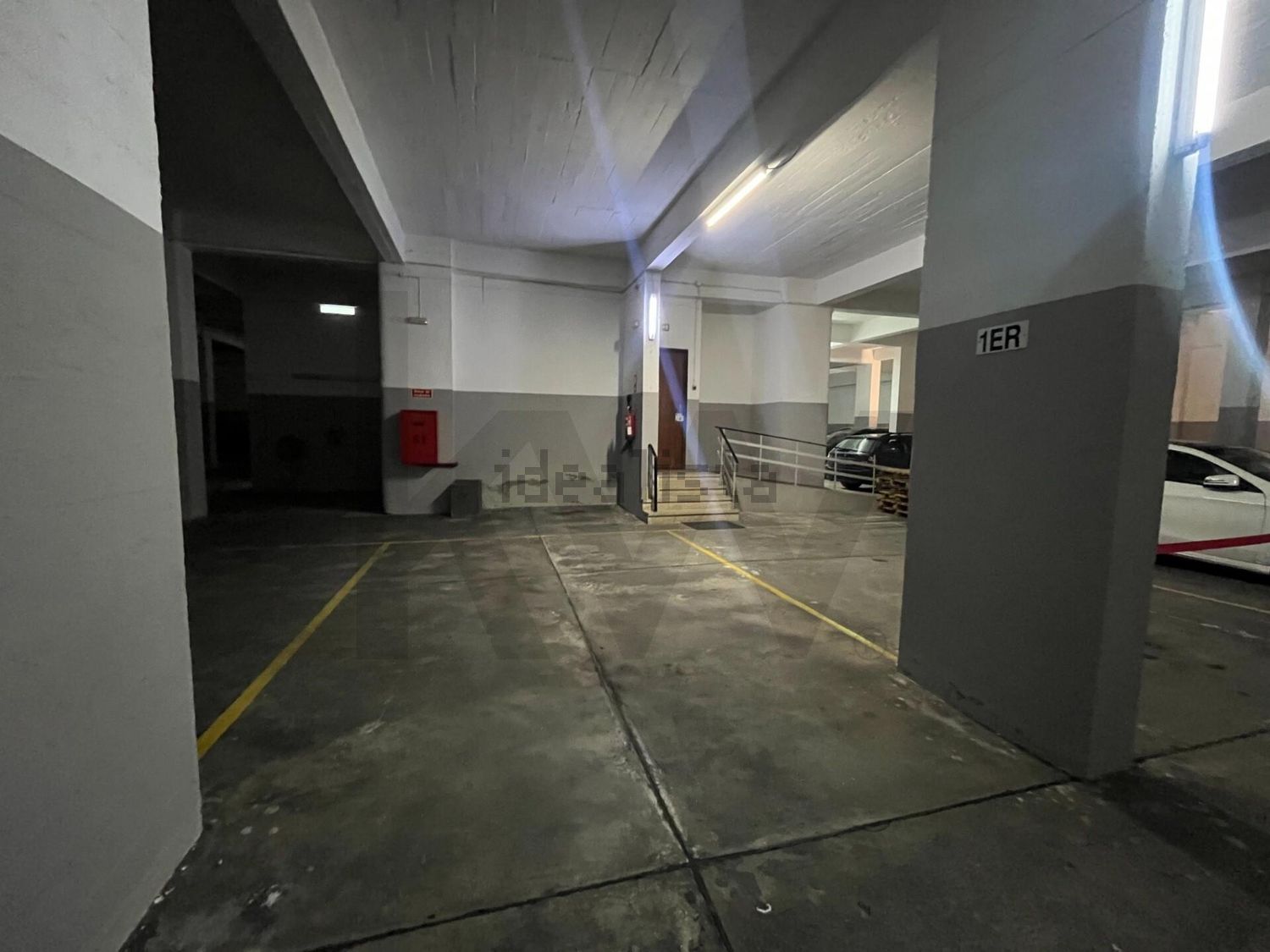 出租公寓 t3在Praceta das Naus s/n - 停车位