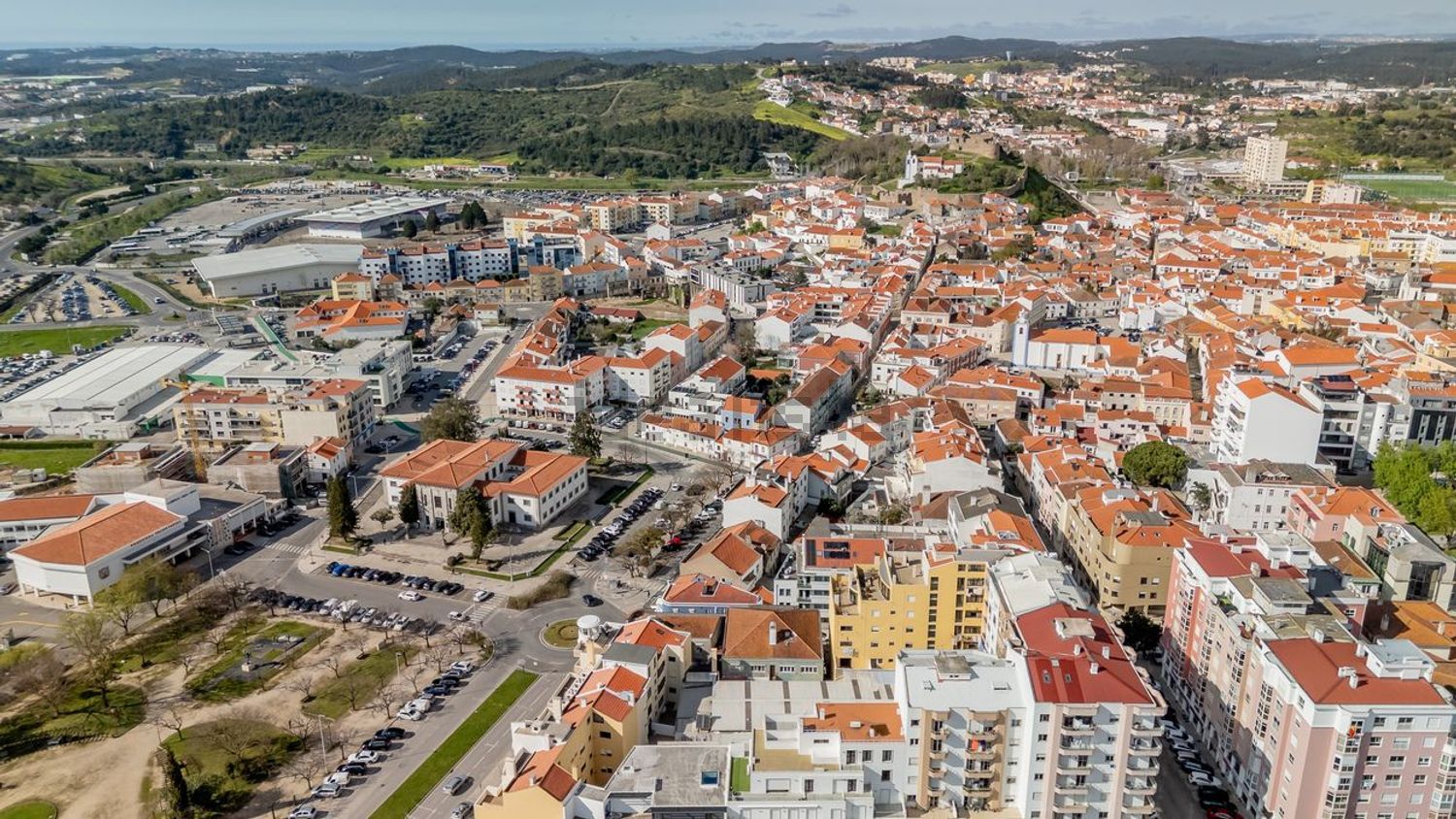 公寓 t4出售在Rua António Batalha Reis - 视线