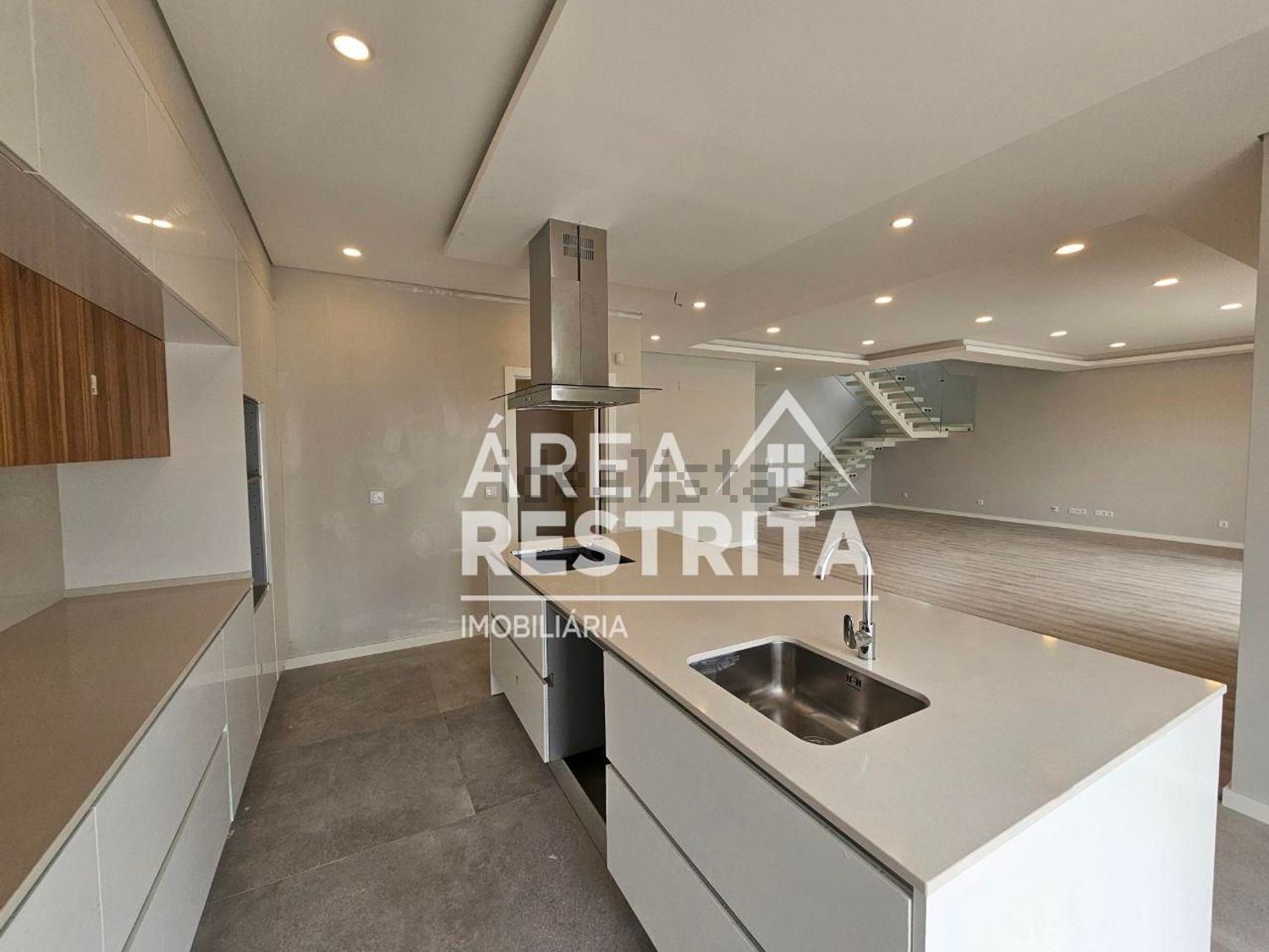 小楼房或独栋别墅出售在Vale de Choupos - Choilo - Galeotas - 厨房