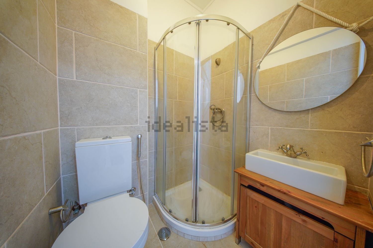 公寓 t3出售在Santo António dos Cavaleiros e Frielas - 卫生间