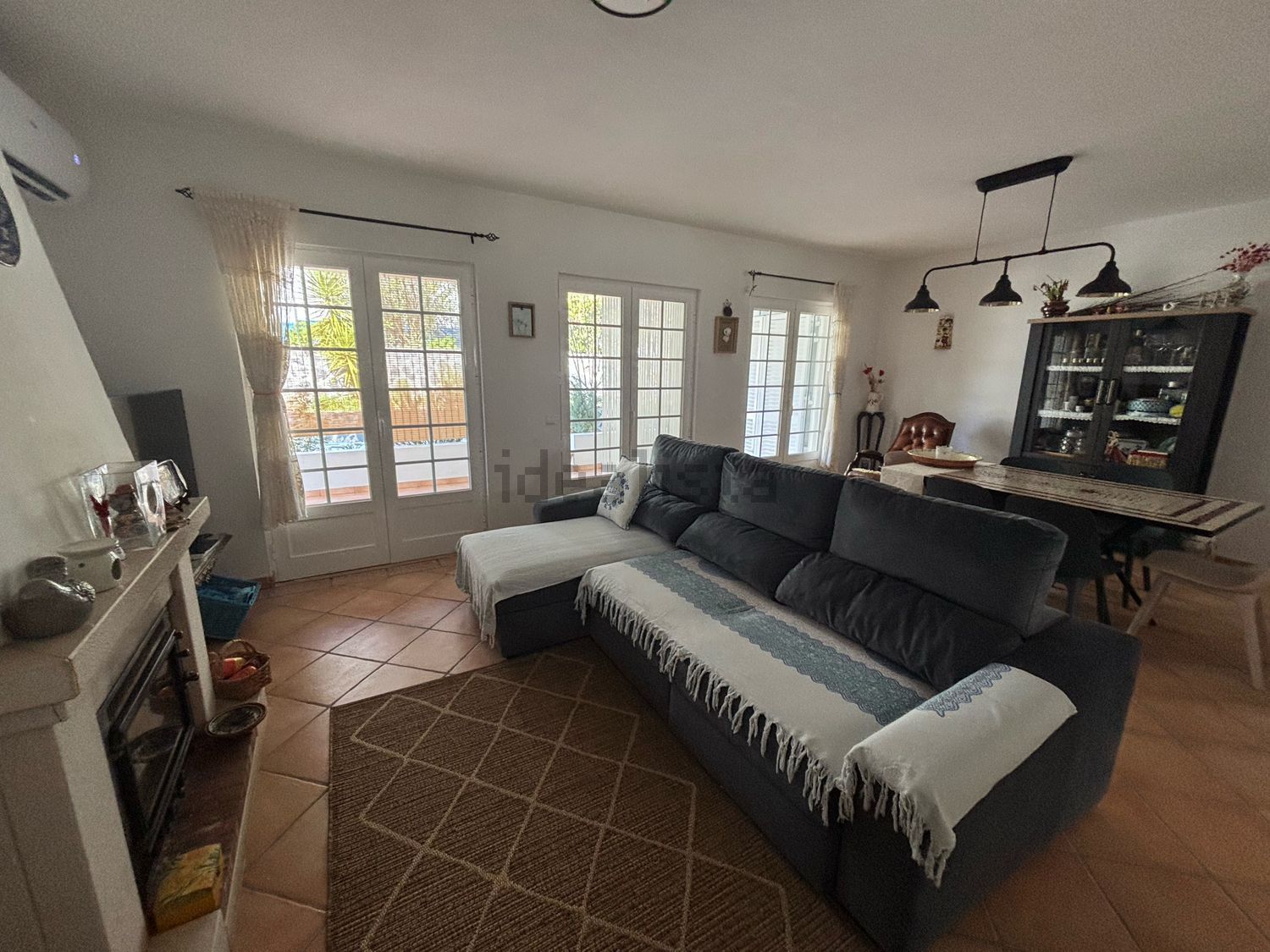 联排别墅出售在Estrada N253 s/n - 客厅