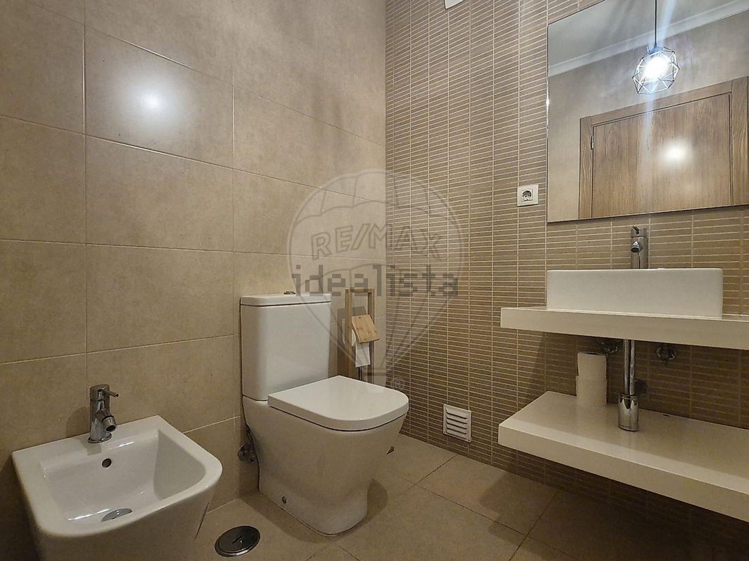 出租公寓 t2在Rua Álvaro Pereira Guedes - 卫生间