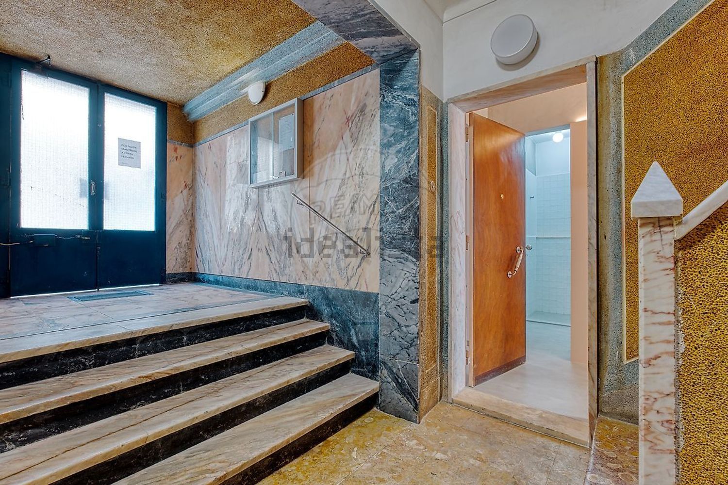 公寓 t1出售在Rua Armistício - 卫生间