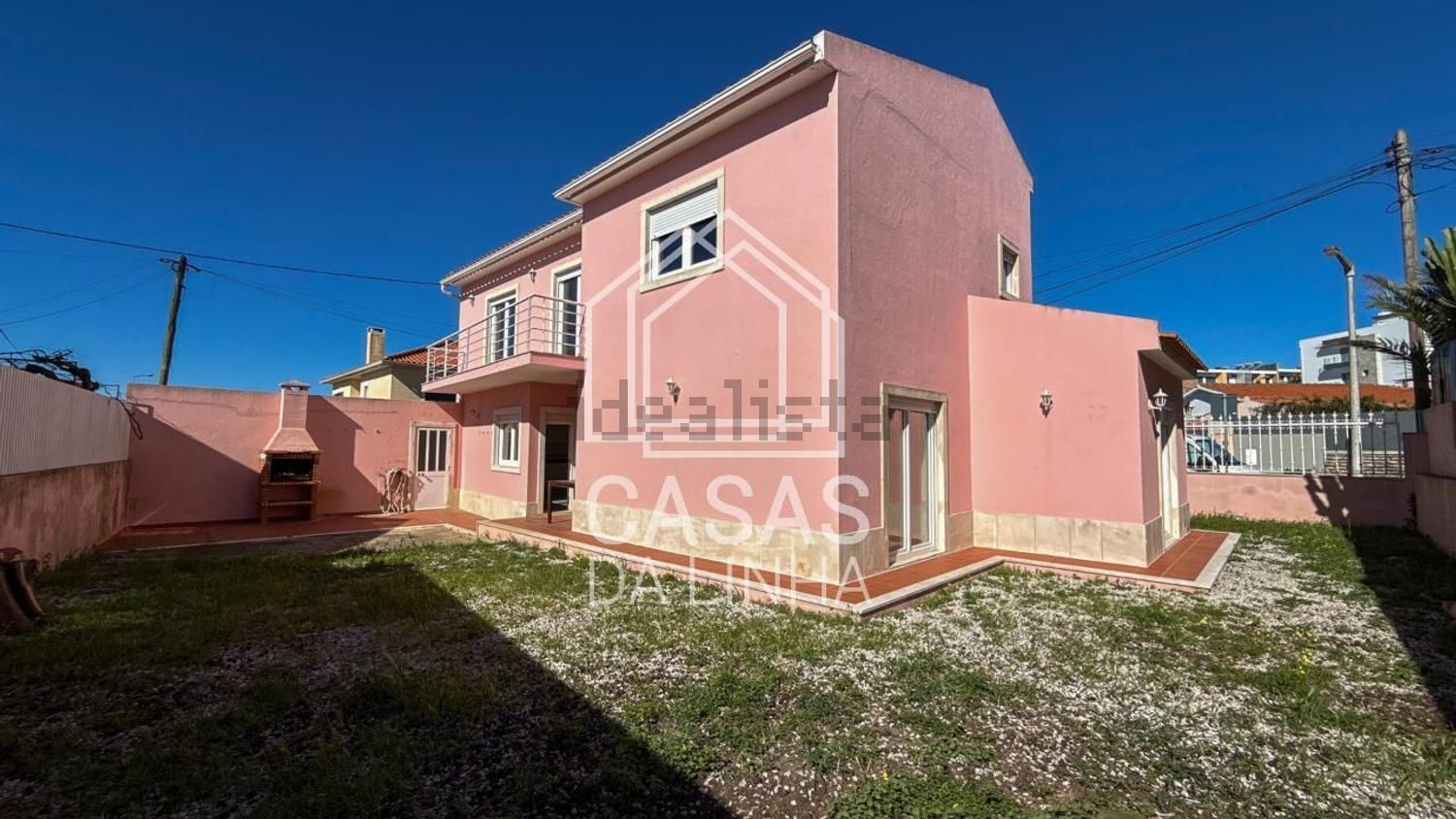 出租小楼房或独栋别墅在Tires - 外立面