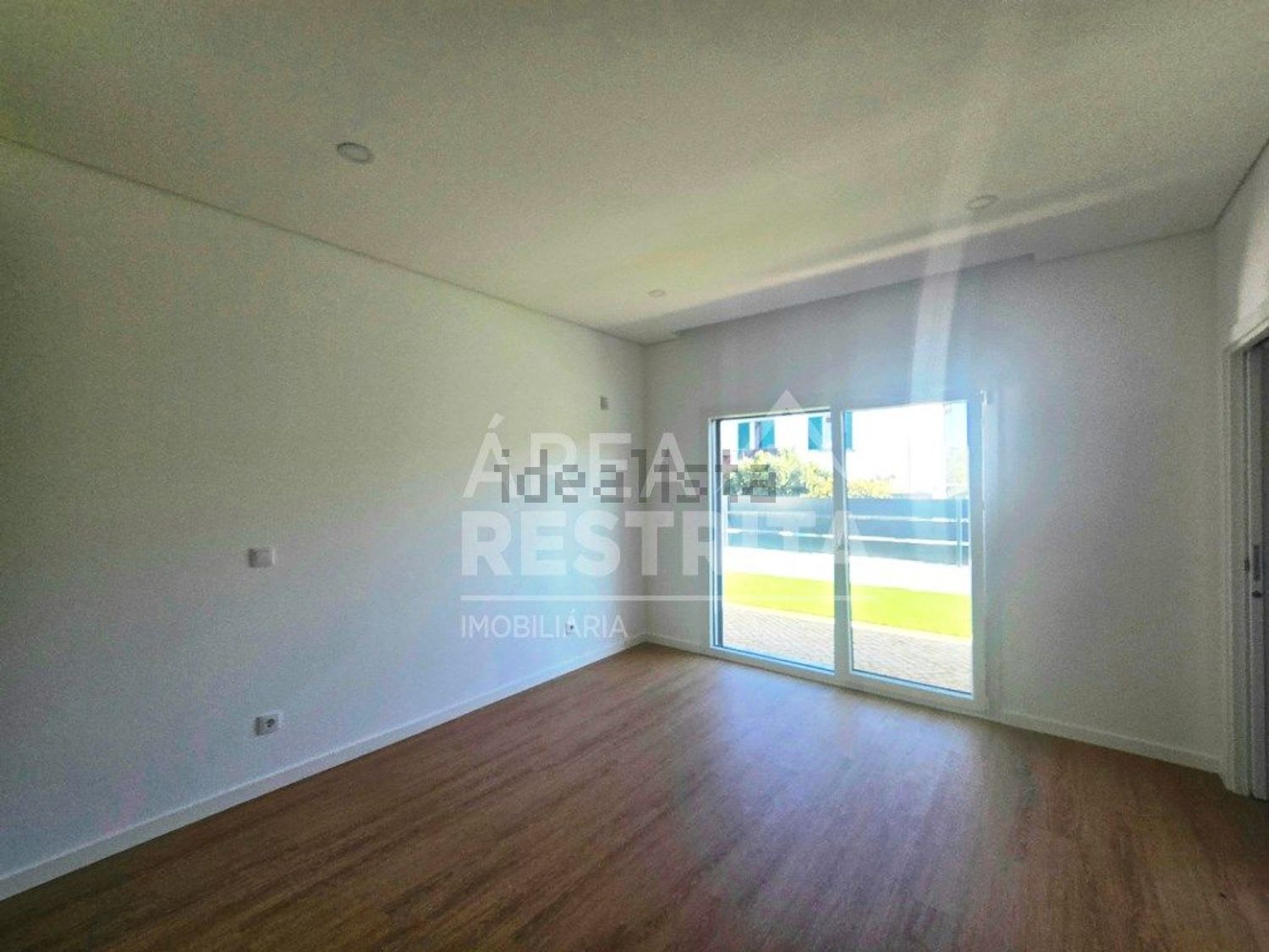 小楼房或独栋别墅出售在Rua dos Vitoriosos - 居住