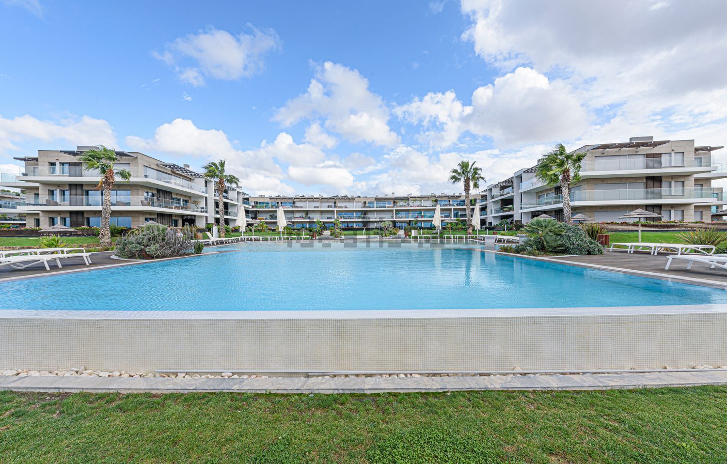 公寓 t3出售在Passeio das Caravelas - 游泳池