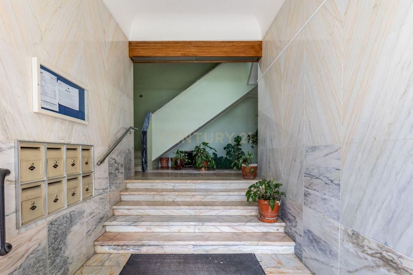 公寓 t3出售在Rua Viana da Mota, 12