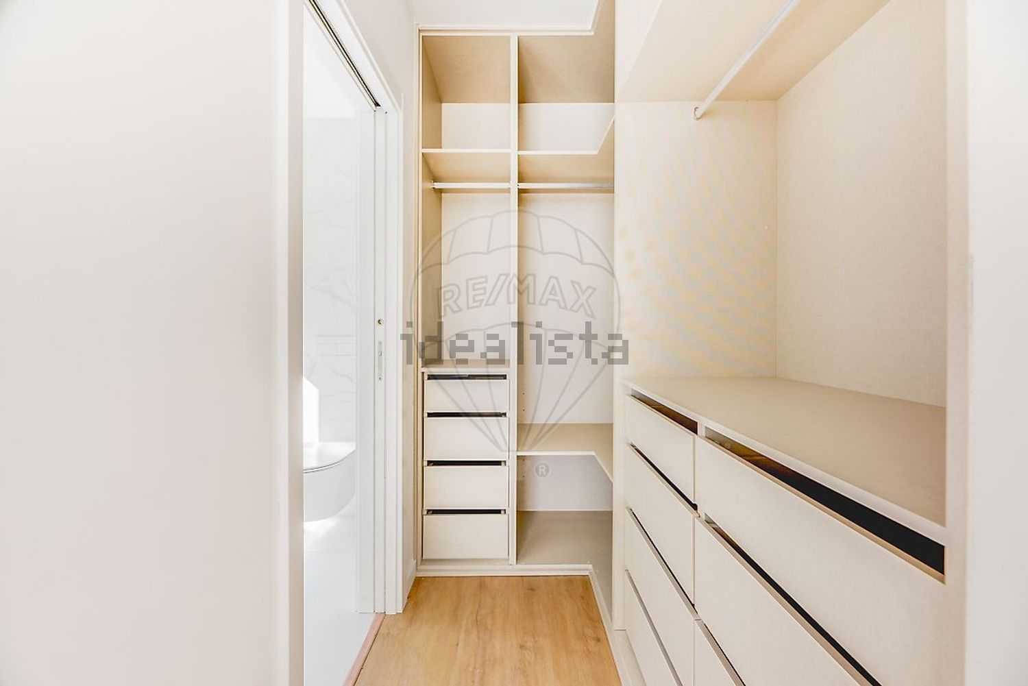 小楼房或独栋别墅出售在Rua da Cruzinha - 试衣间