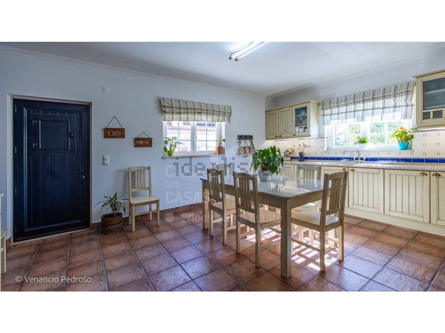 小楼房或独栋别墅出售在Encarnação - 客厅