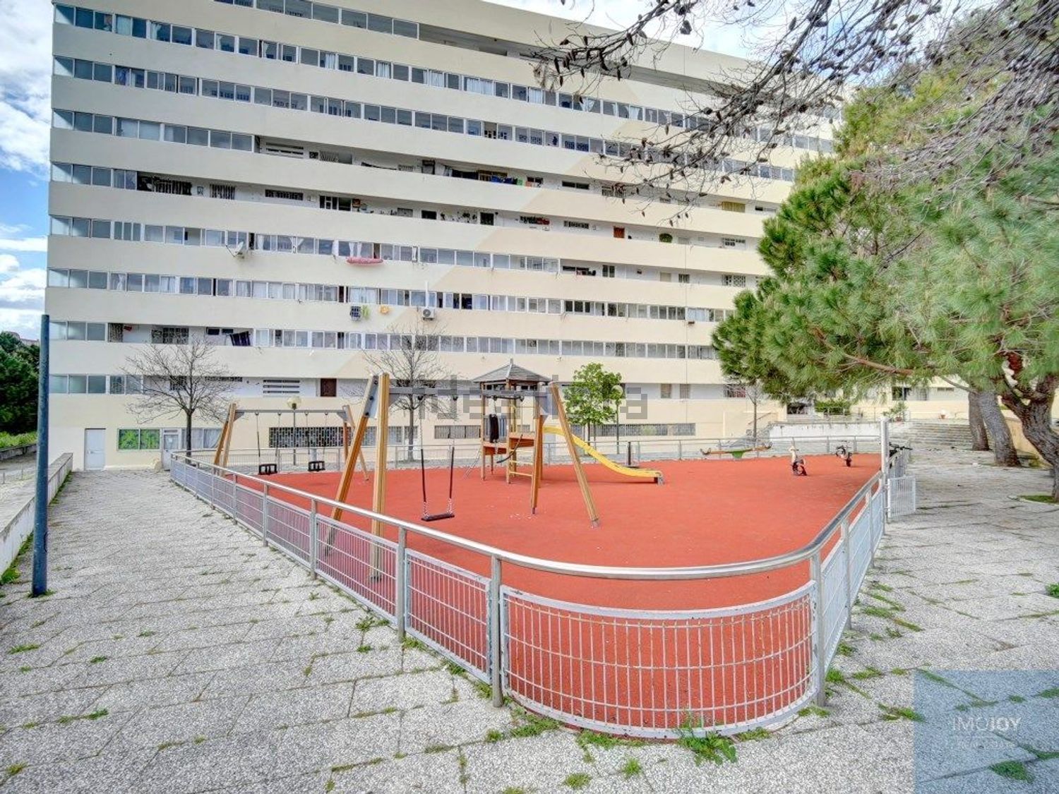 公寓 t3出售在Rua Adães Bermudes, 250 - 院子