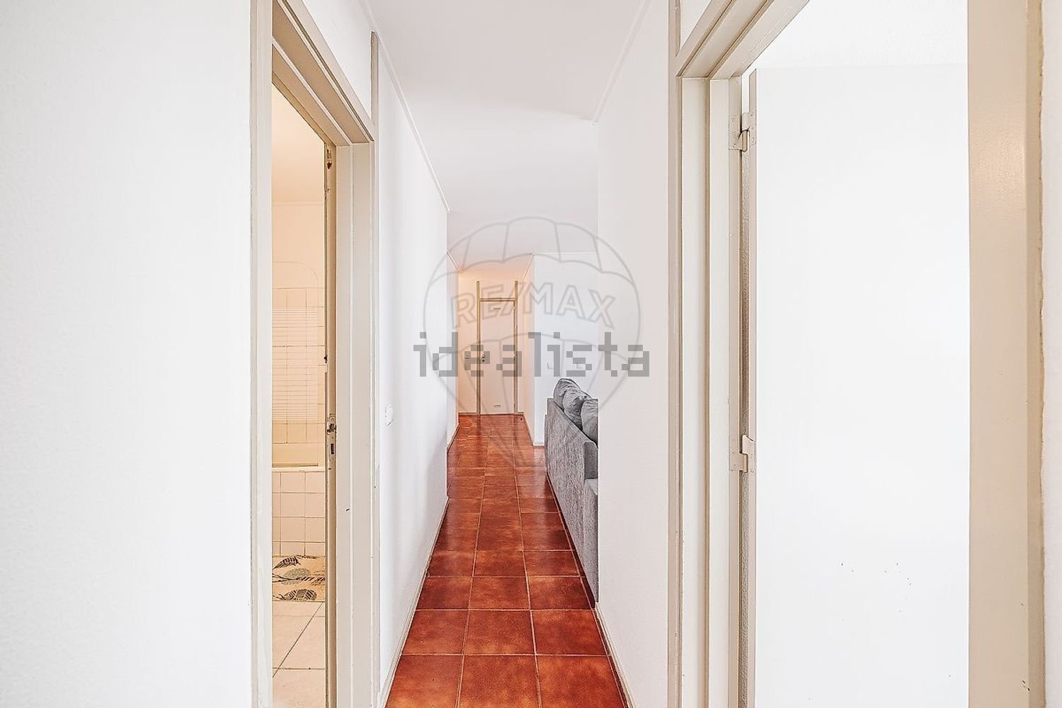 公寓 t2出售在Avenida Afonso Costa - 过道