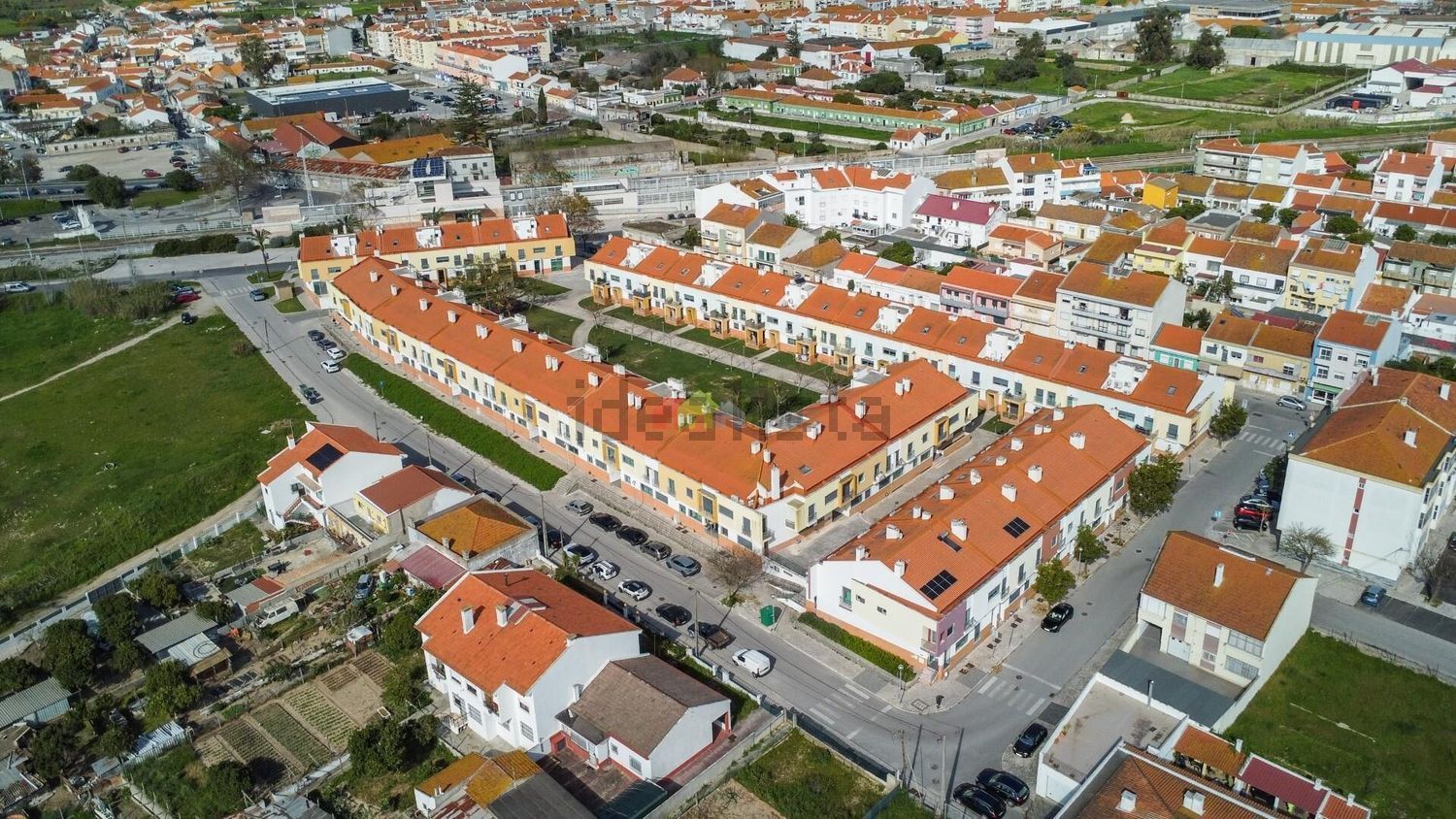 复式公寓出售在Rua Alves Roçadas - 周边