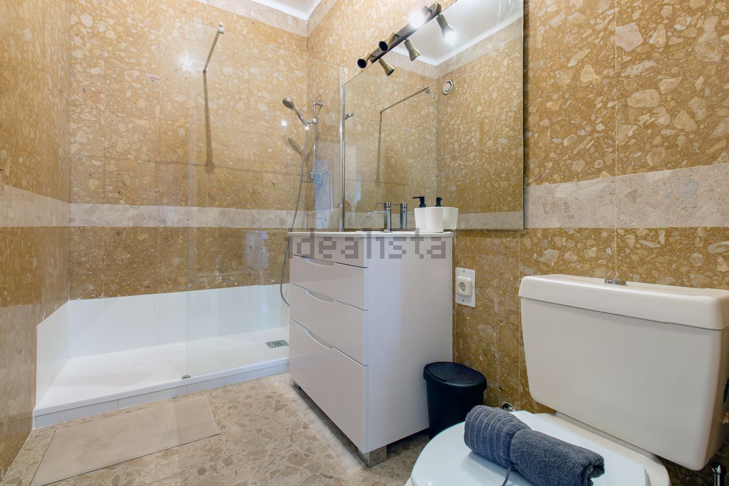 出租房间在Rua Conde Almoster, 98 - 卫生间