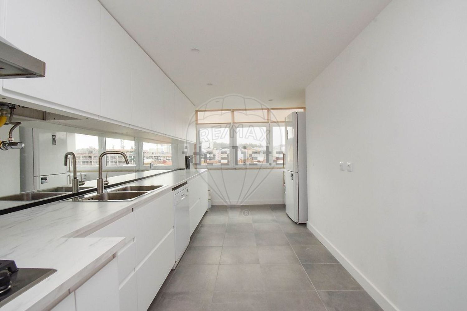 公寓 t3出售在Rua Anjos Teixeira - 厨房