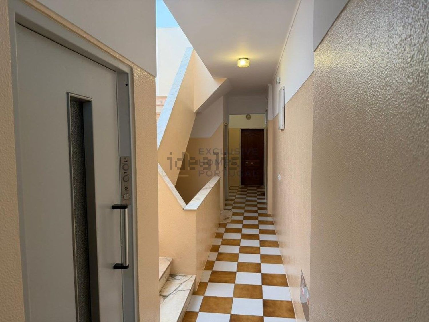 公寓 t2出售在Praceta Filinto Elísio - 前厅