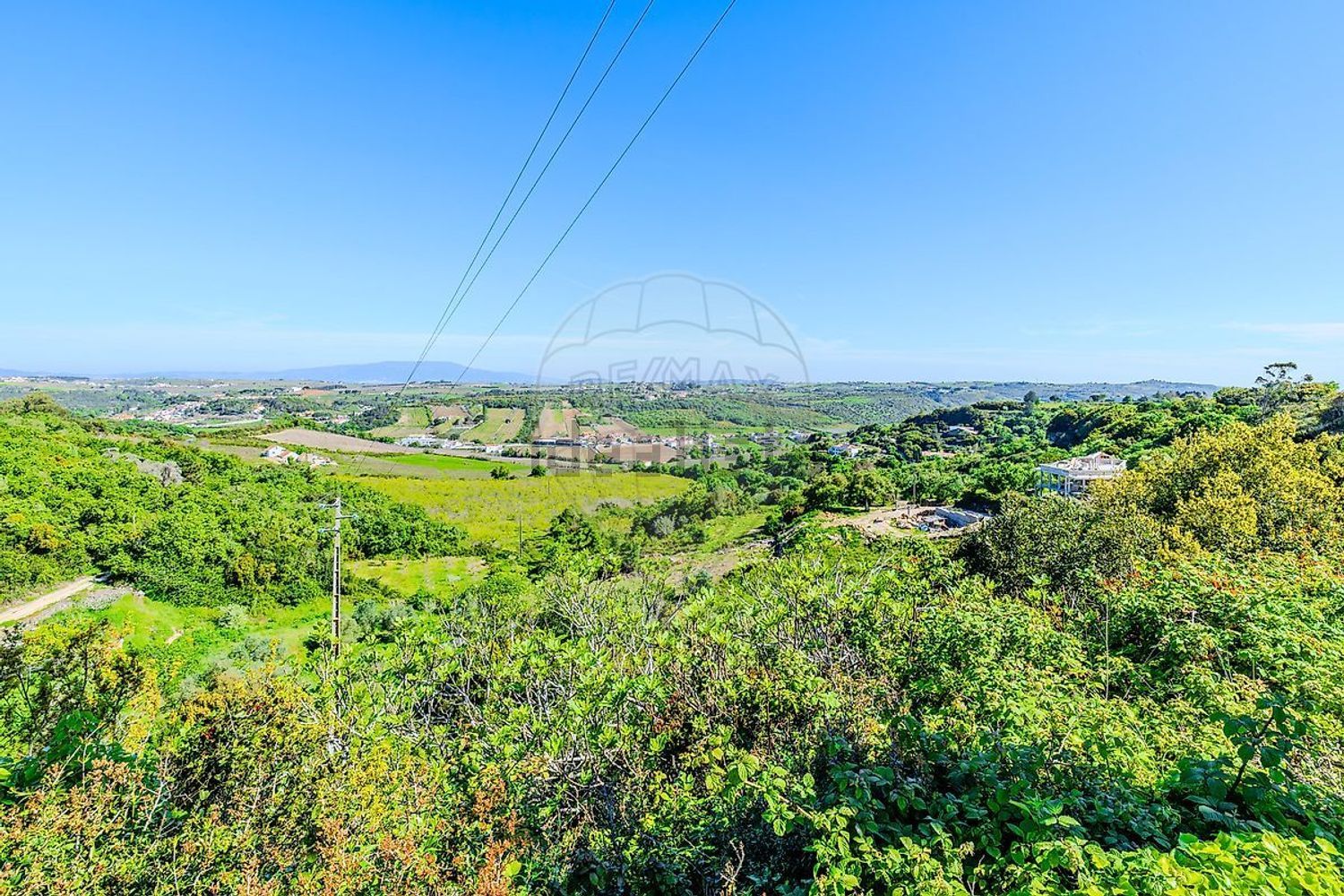 小楼房或独栋别墅出售在Rua do Rio Velho - 视线