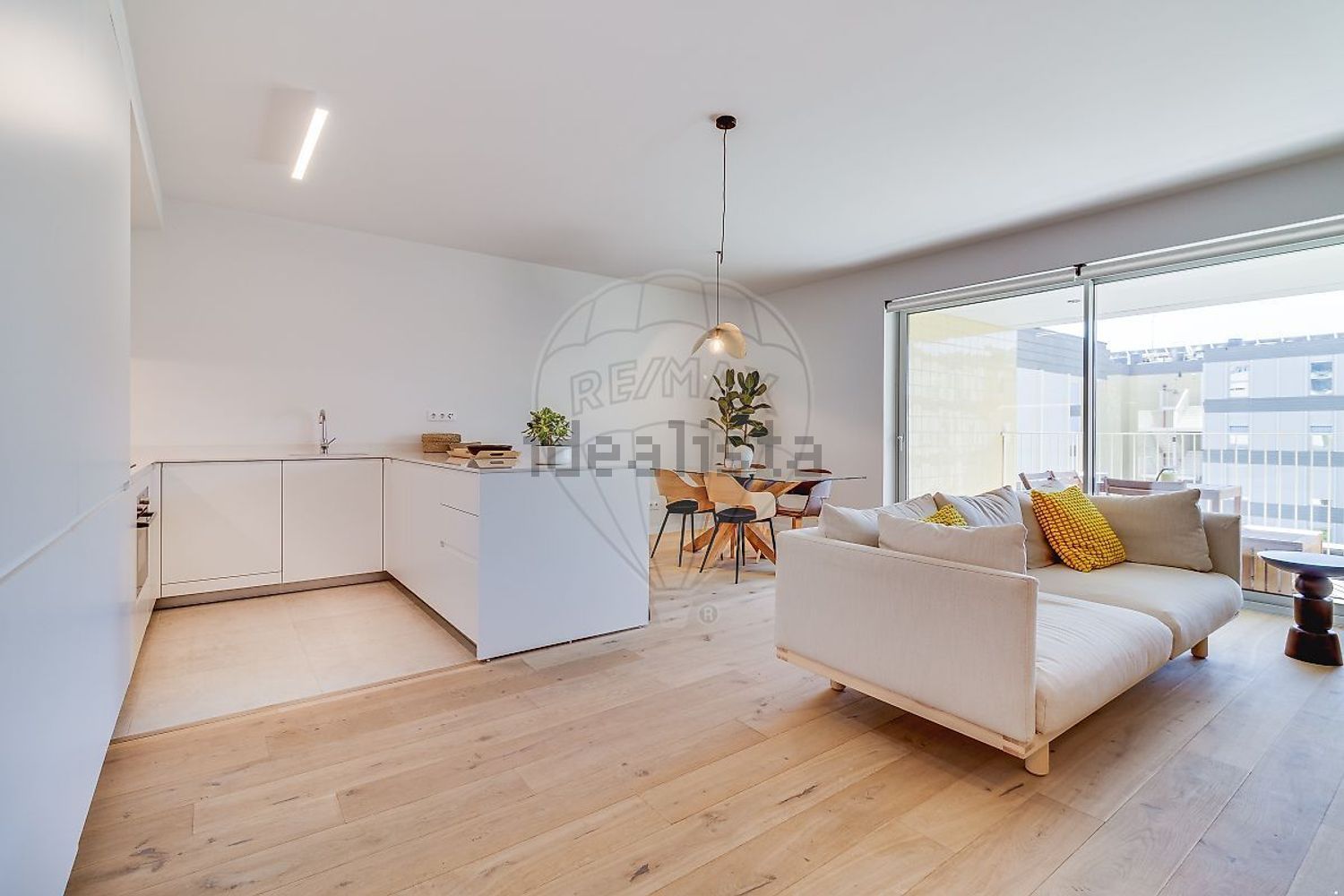 出租公寓 t2在Estrada Desvio - 客厅