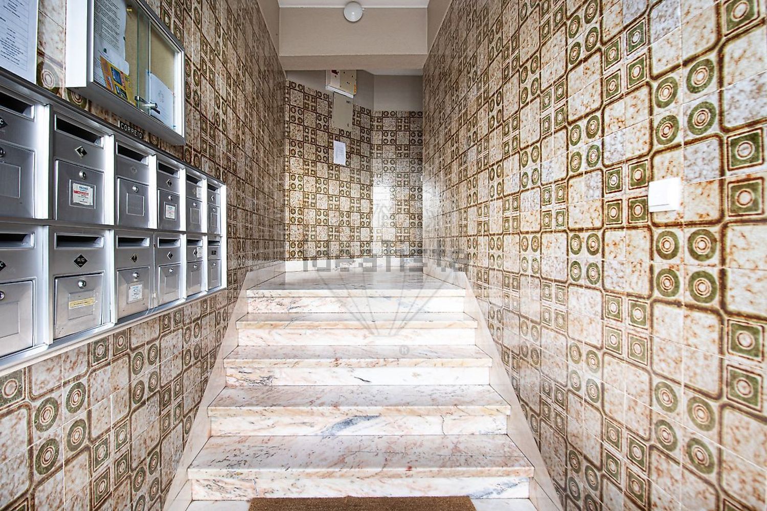 公寓 t2出售在Rua António Nobre - 过道