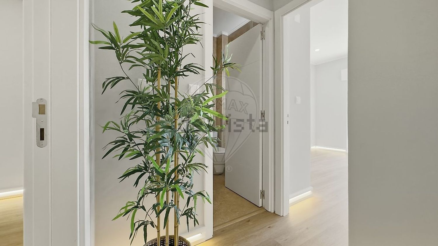 公寓 t3出售在Avenida das Areias - 过道