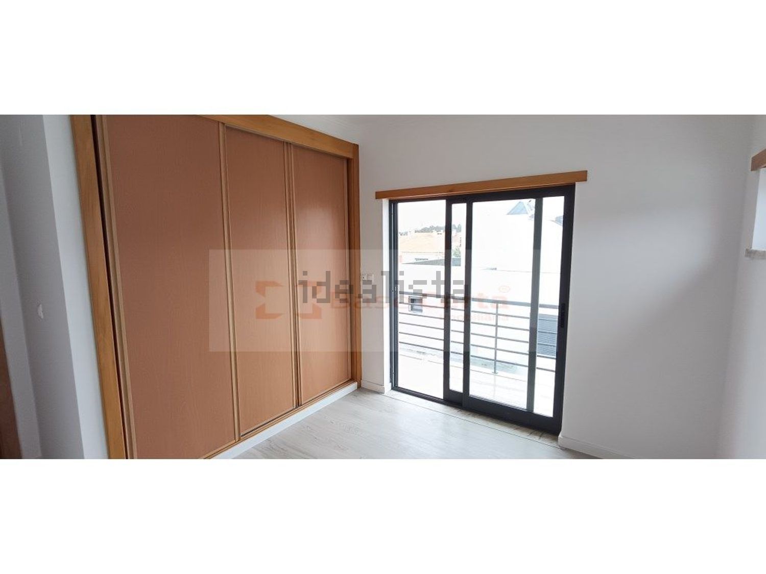 小楼房或独栋别墅出售在Rua Ferreira Soares - 照片