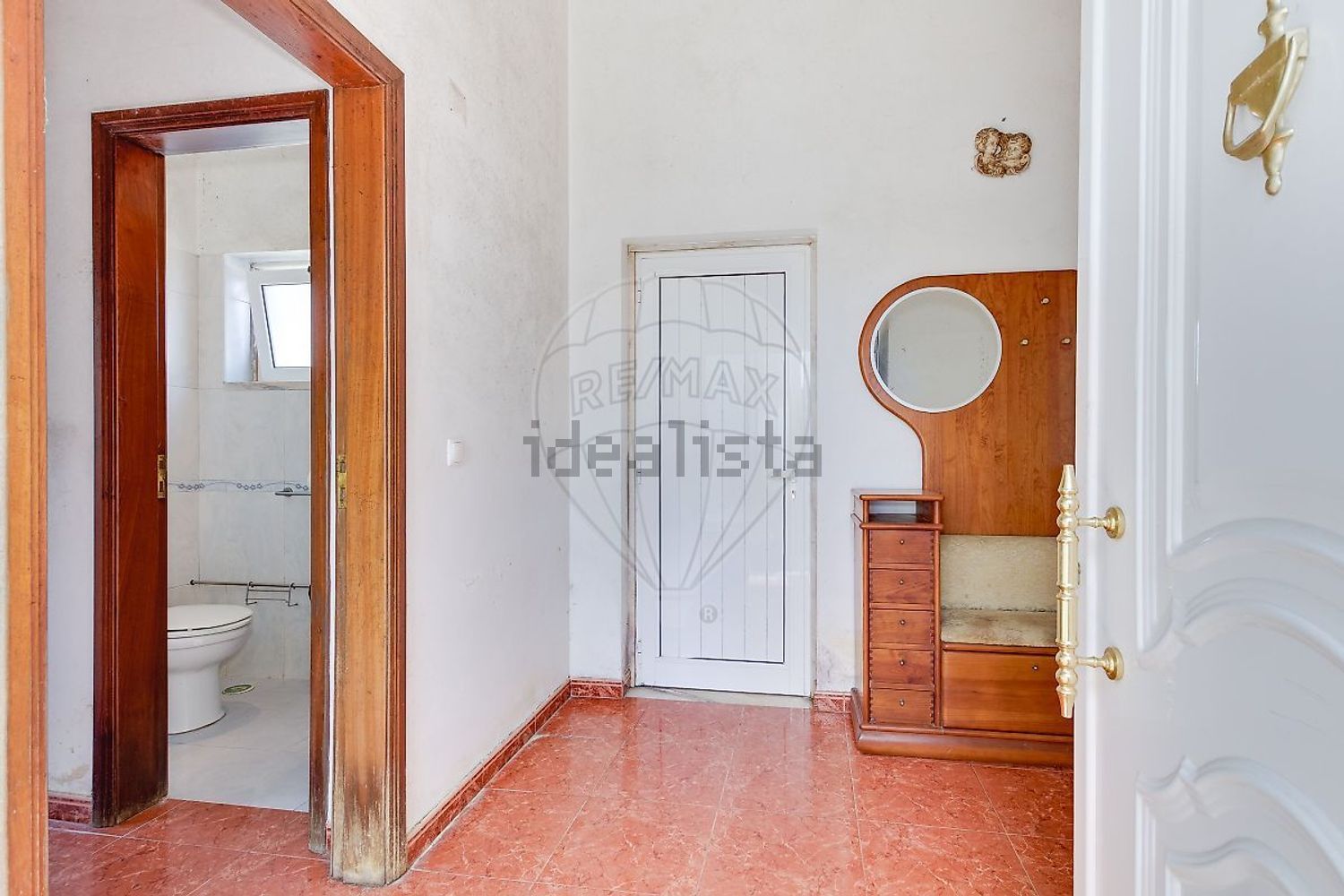 小楼房或独栋别墅出售在Estrada do Casal Sequeiro - 过道