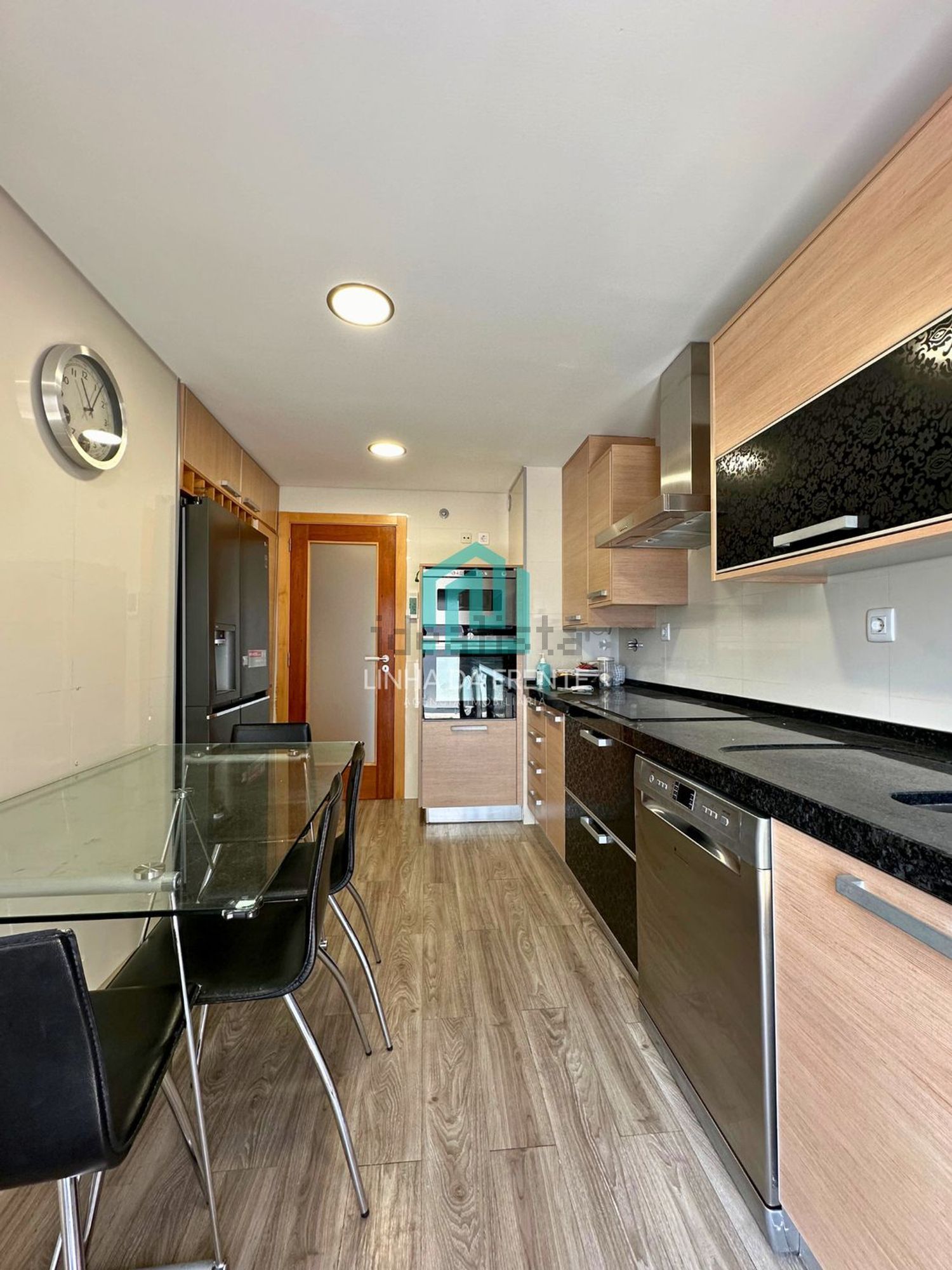 公寓 t3出售在Rua Hermínia Silva - 厨房