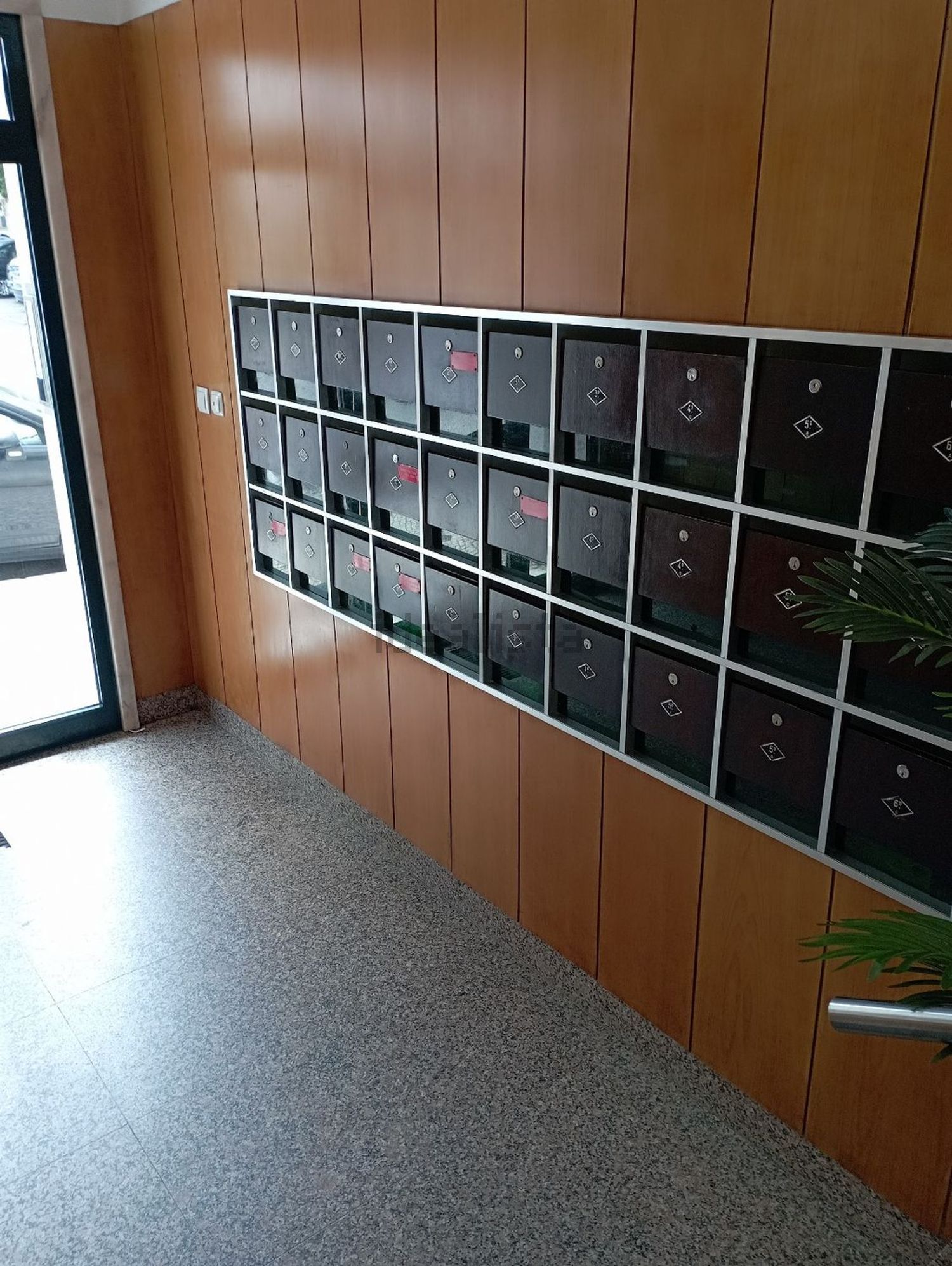 出租公寓 t1在Rua Francisco Vieira de Almeida s/n - 前台