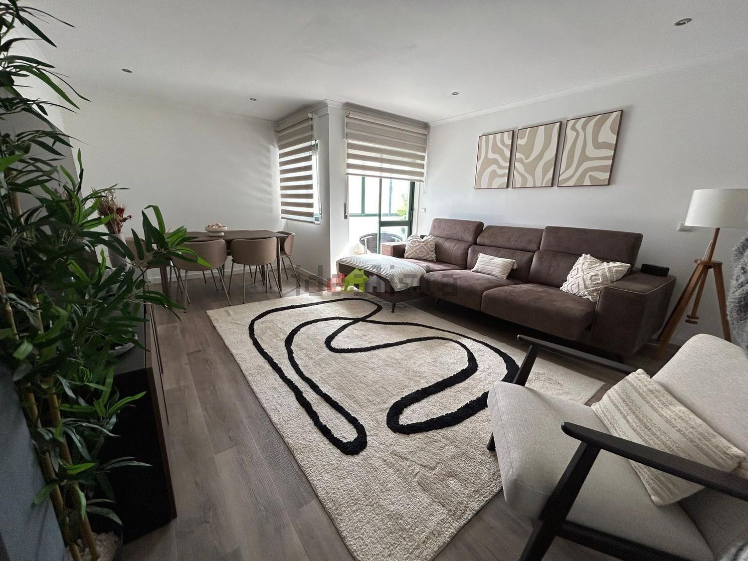 公寓 t2出售在Rua Gonçalo Anes da Ponte s/n - 客厅