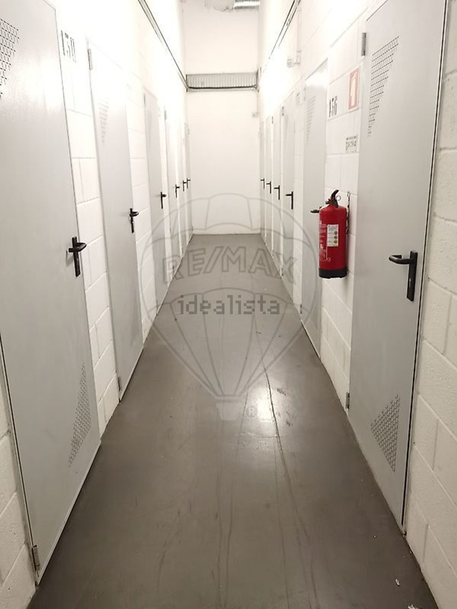 公寓 t1出售在Rua Centieira - 过道