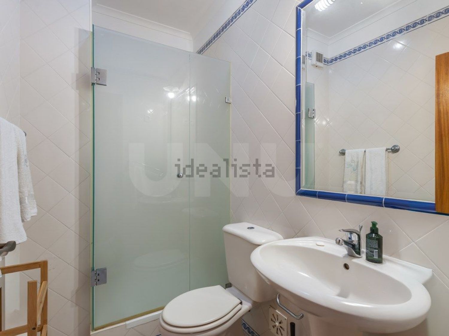 小楼房或独栋别墅出售在Rua José Joaquim de Miranda - 卫生间