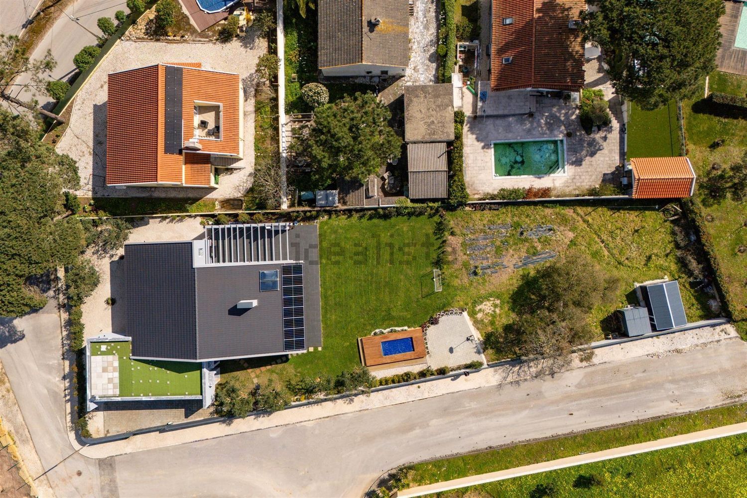 小楼房或独栋别墅出售Em539 - 视线