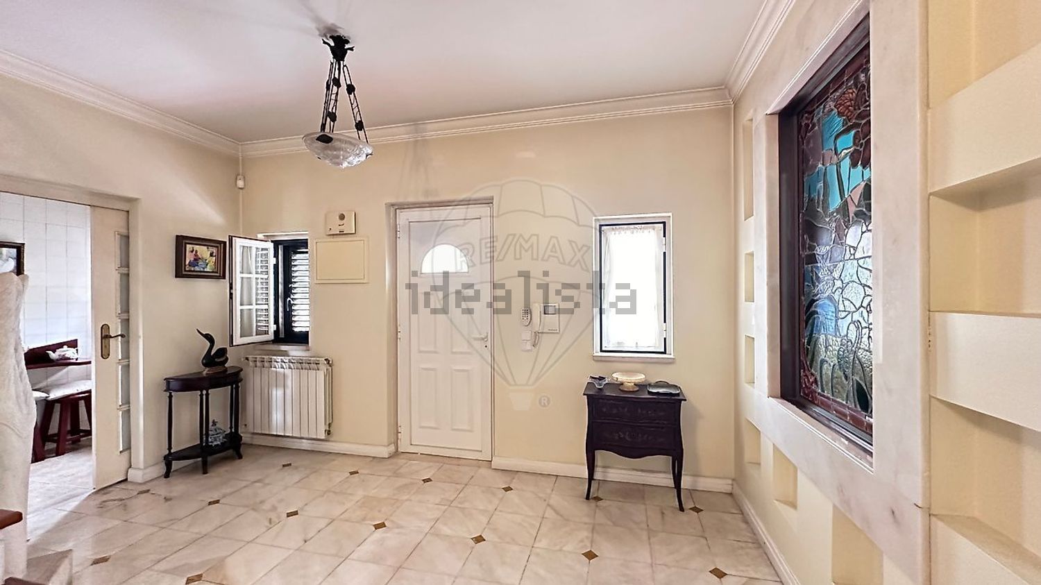 小楼房或独栋别墅出售在Rua da Mofina - 卧室