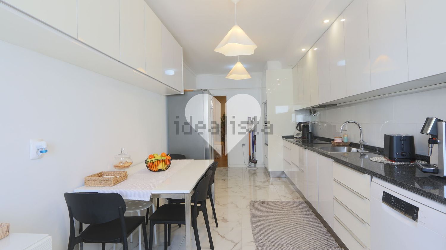 公寓 t4出售在Massamá - 客厅