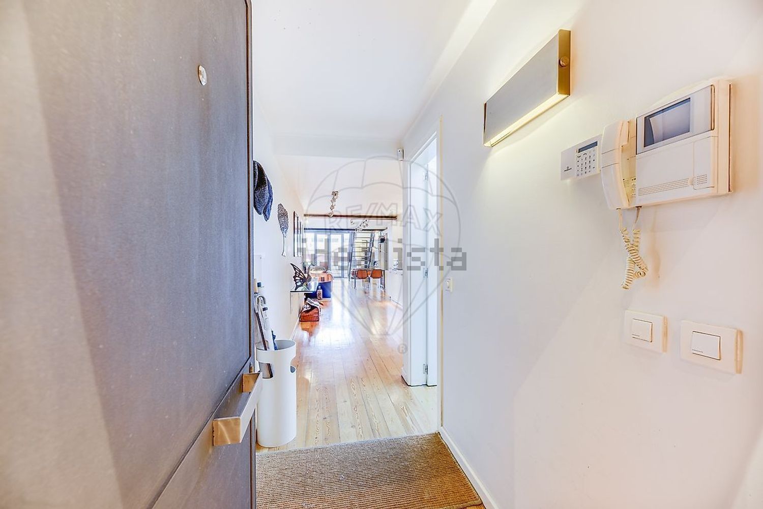 公寓 t1出售在Rua Santos-O-Velho - 过道