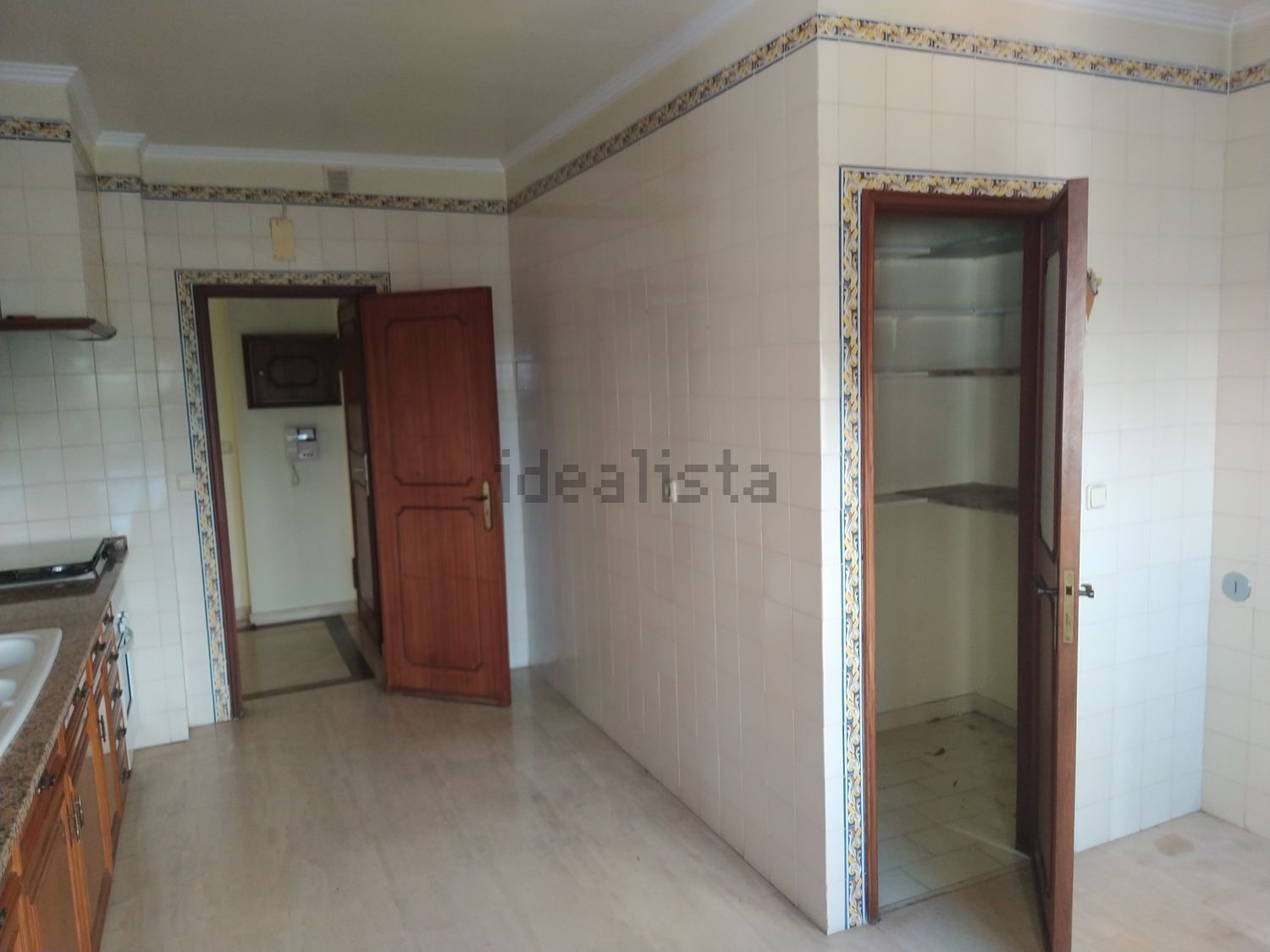 出租公寓 t2在Rua Carlos Wallenstein, 12 - 厨房