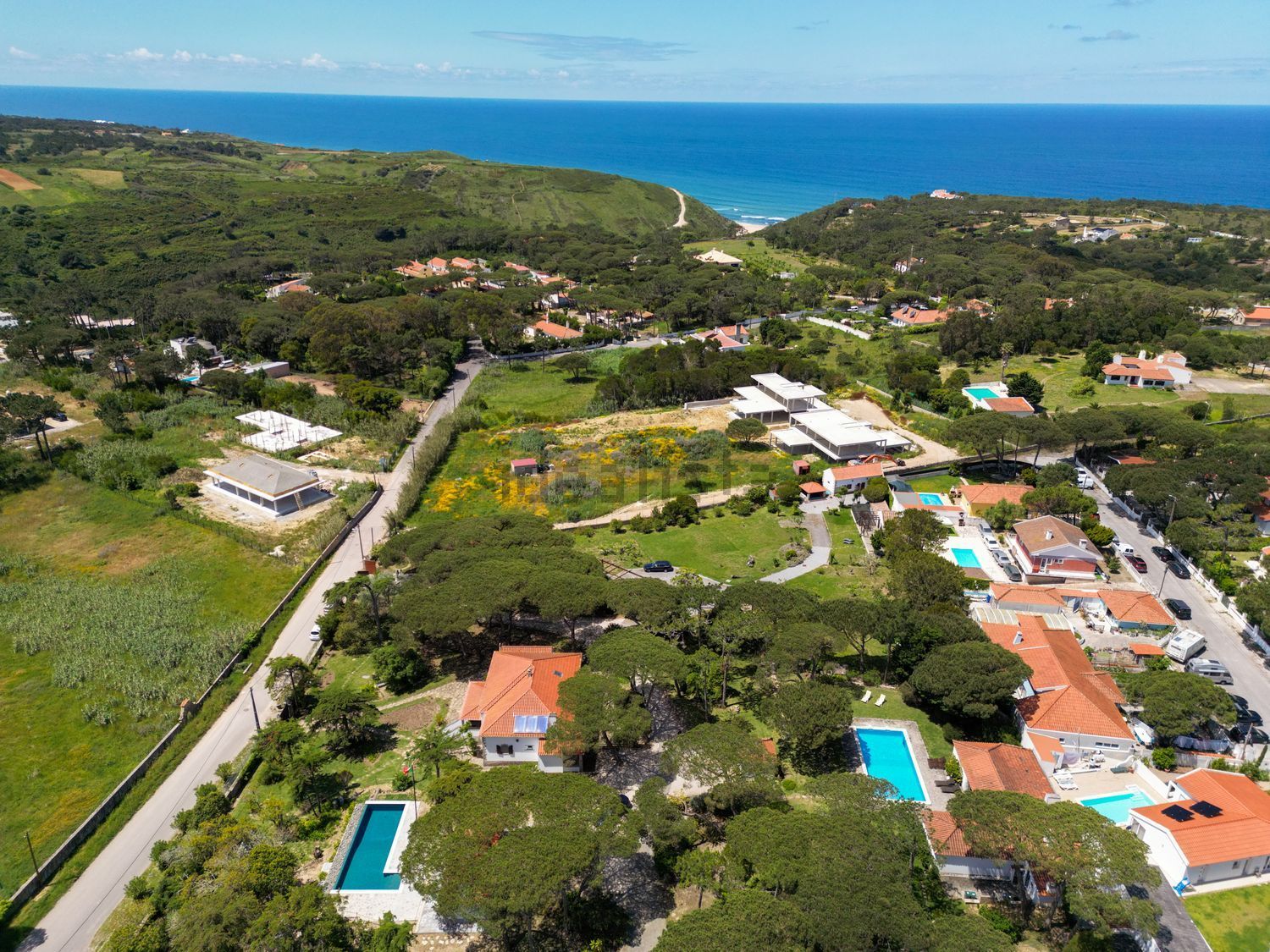 小楼房或独栋别墅出售在Caminho do Rio Touro - 视线