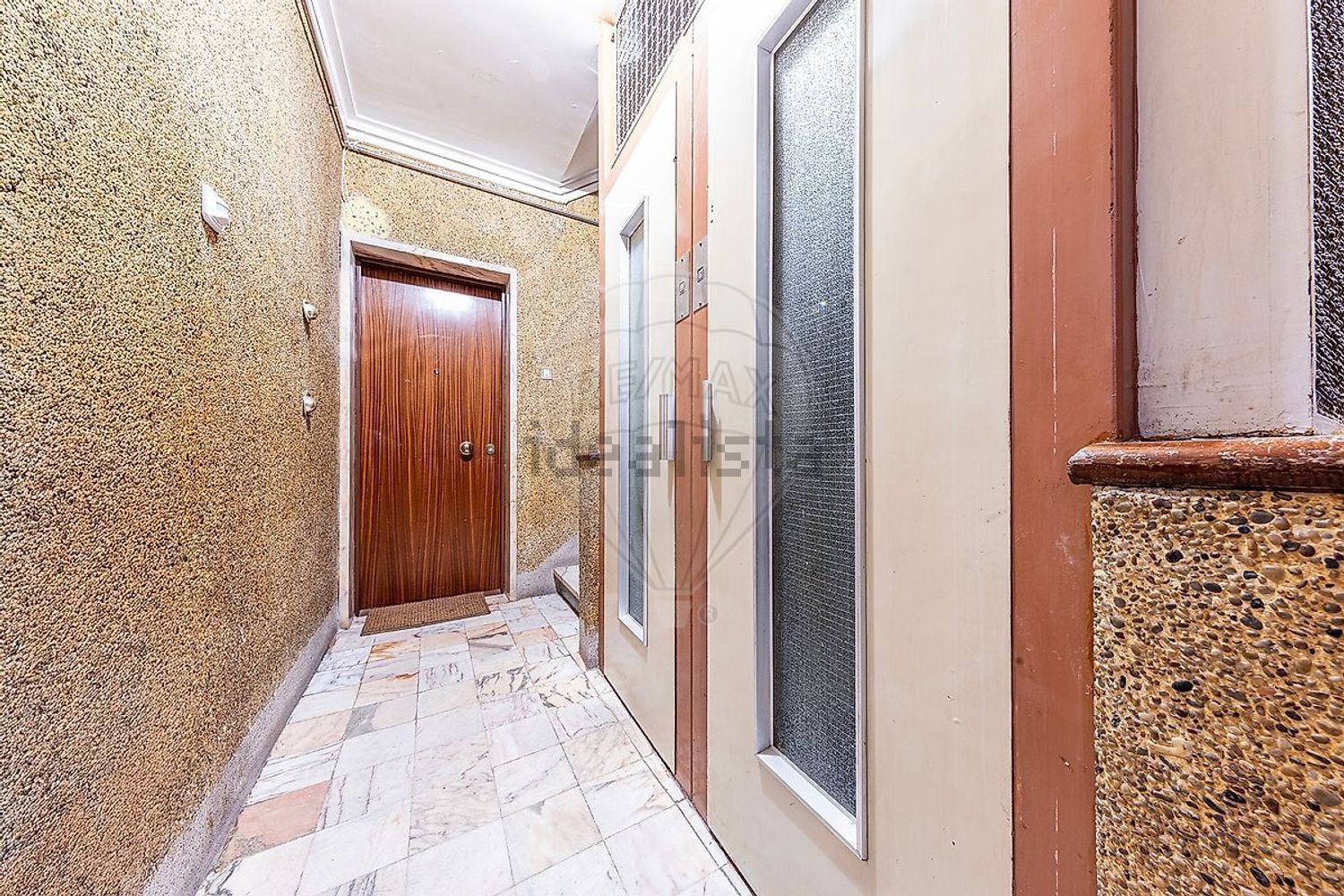 出租公寓 t2在Rua Doutor Ricardo Jorge - 过道