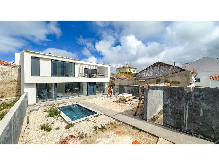 小楼房或独栋别墅出售在Santo Isidoro