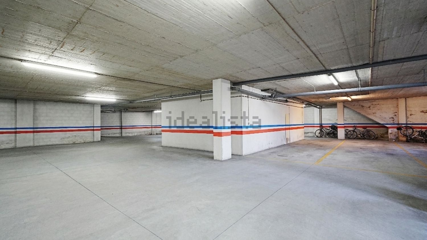 公寓 t3出售在Rua Movimento das Forças Armadas - 停车位