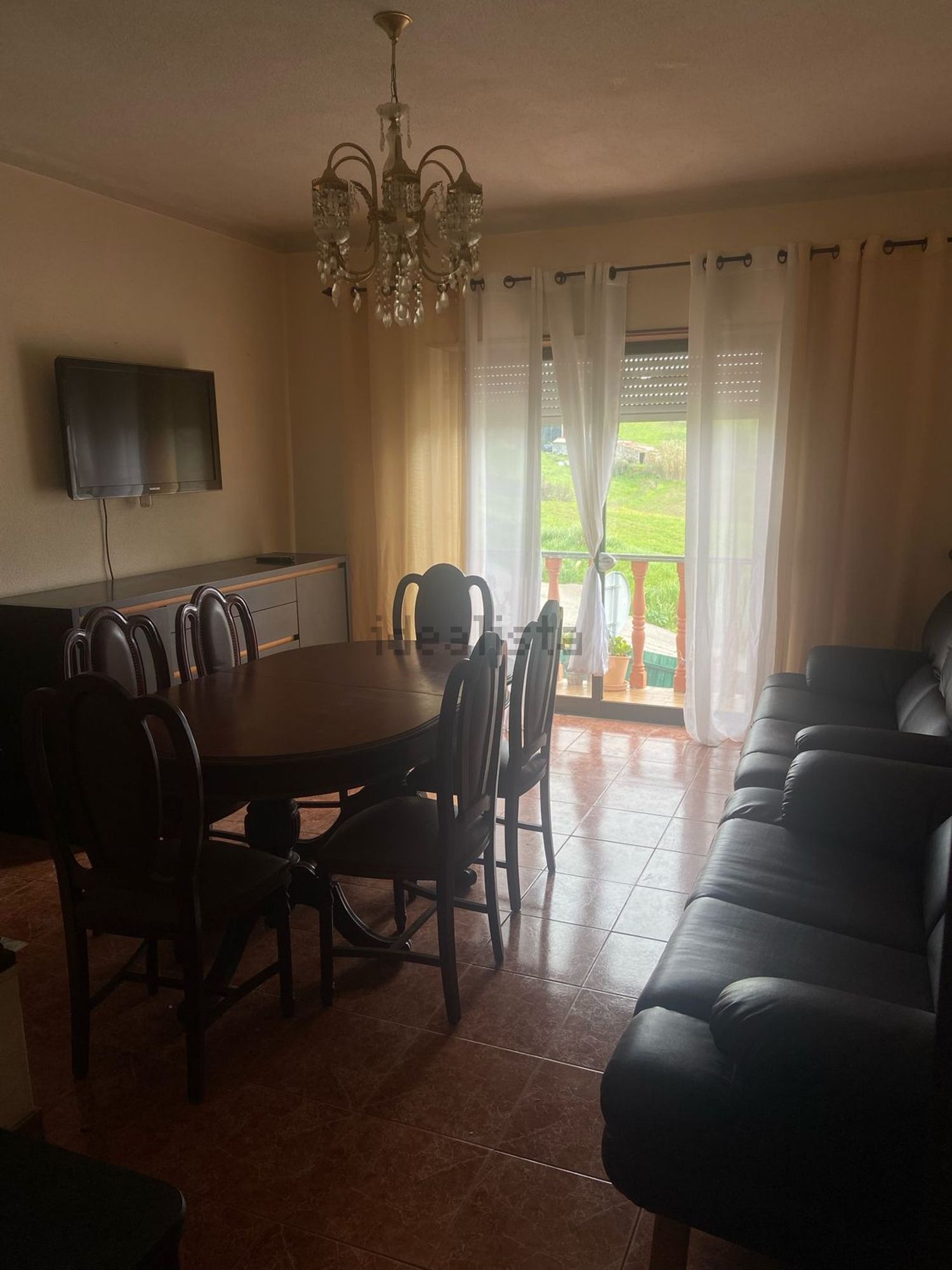 出租小楼房或独栋别墅在Rua Principal, 13 - 客厅