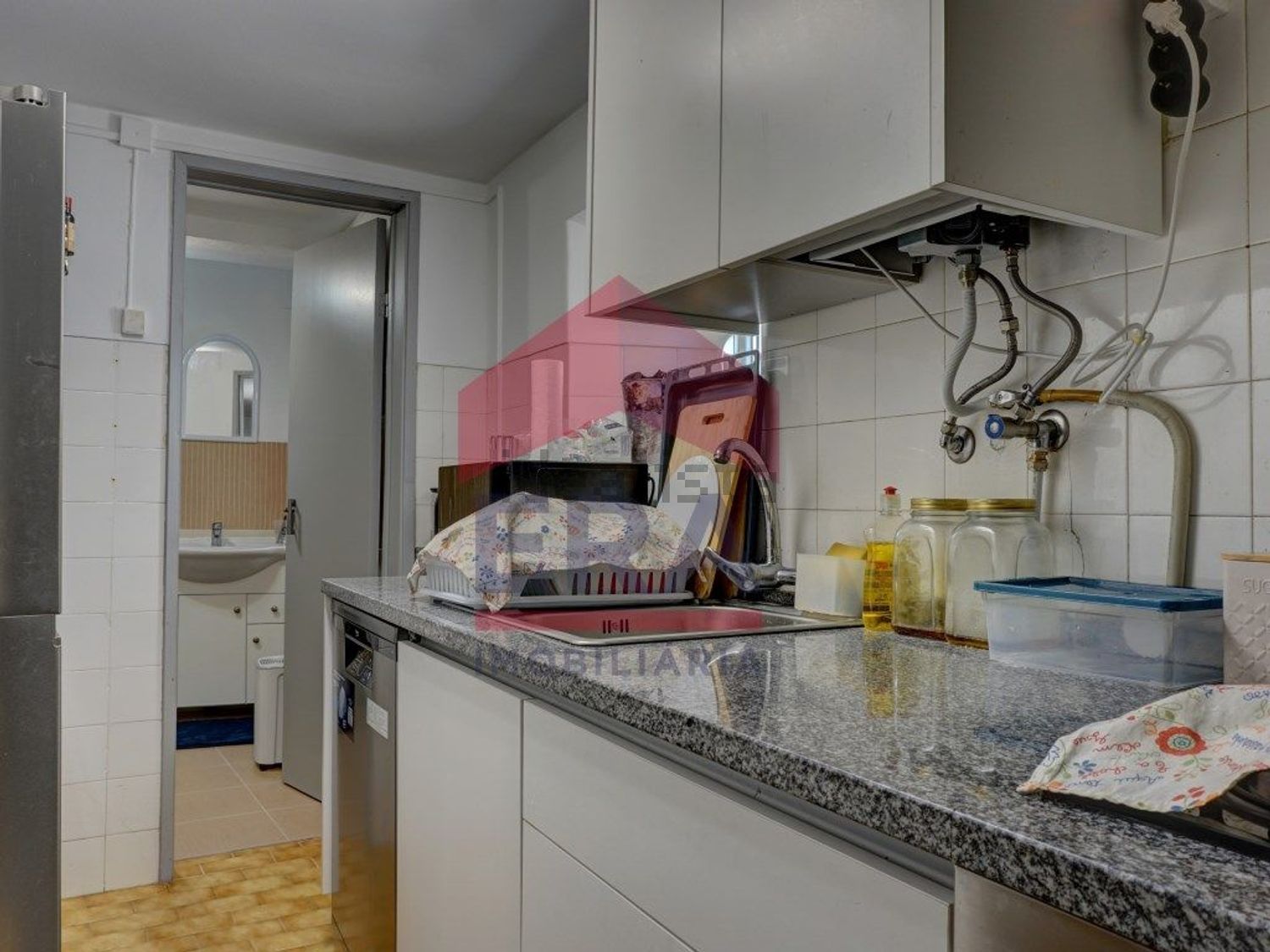 小楼房或独栋别墅出售在Rua do Meio - 厨房