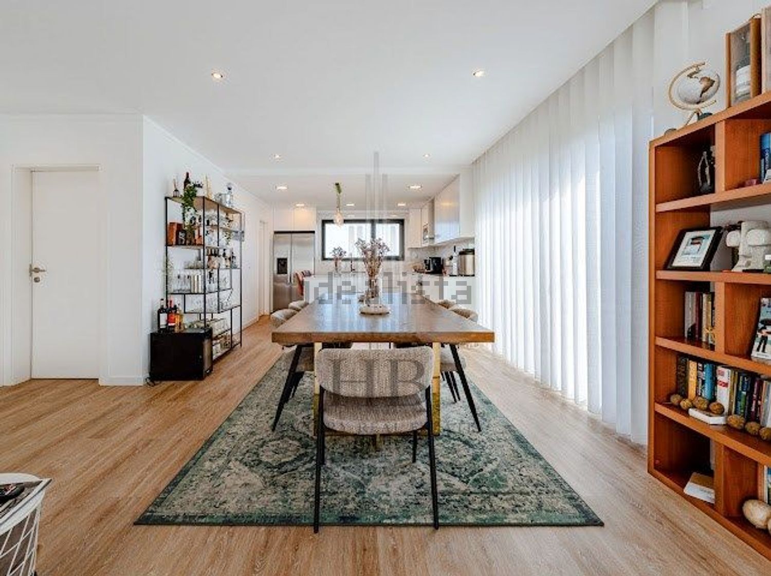 小楼房或独栋别墅出售magoito - 餐厅