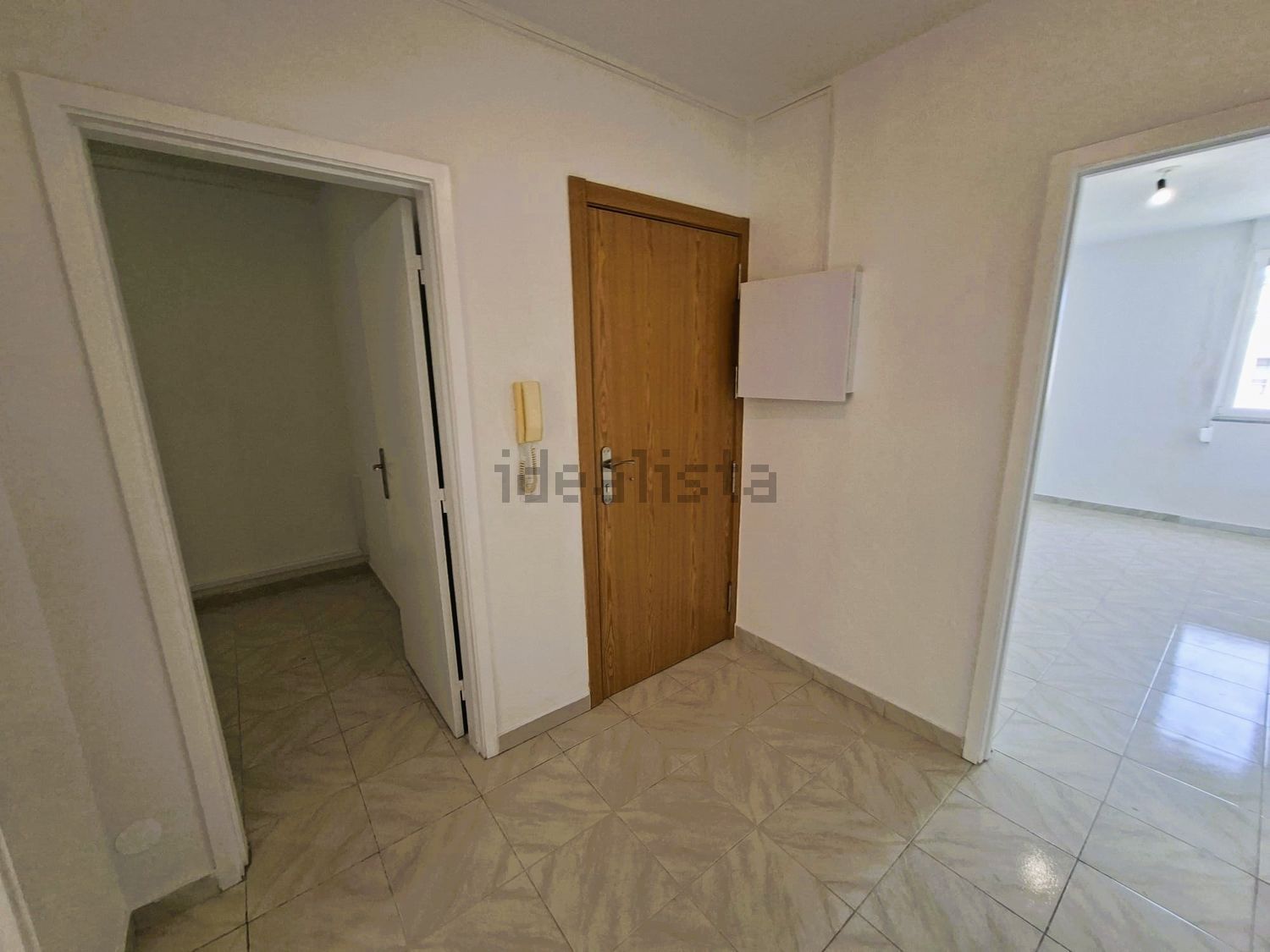 出租公寓 t4在Praceta Maria Helena Vieira da Silva - 前厅