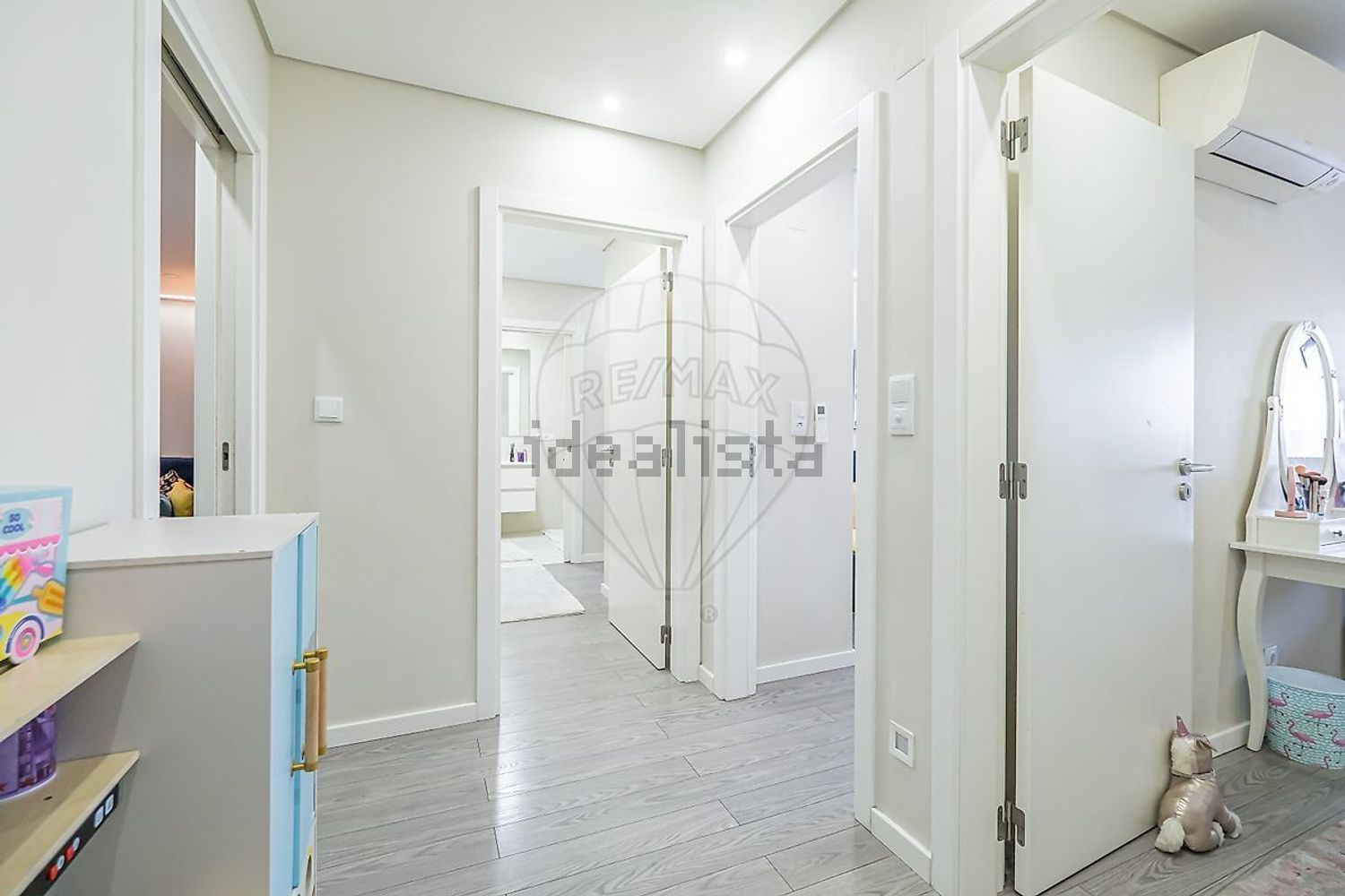 公寓 t3出售在Rua 25 de Abril de 1974 - 过道